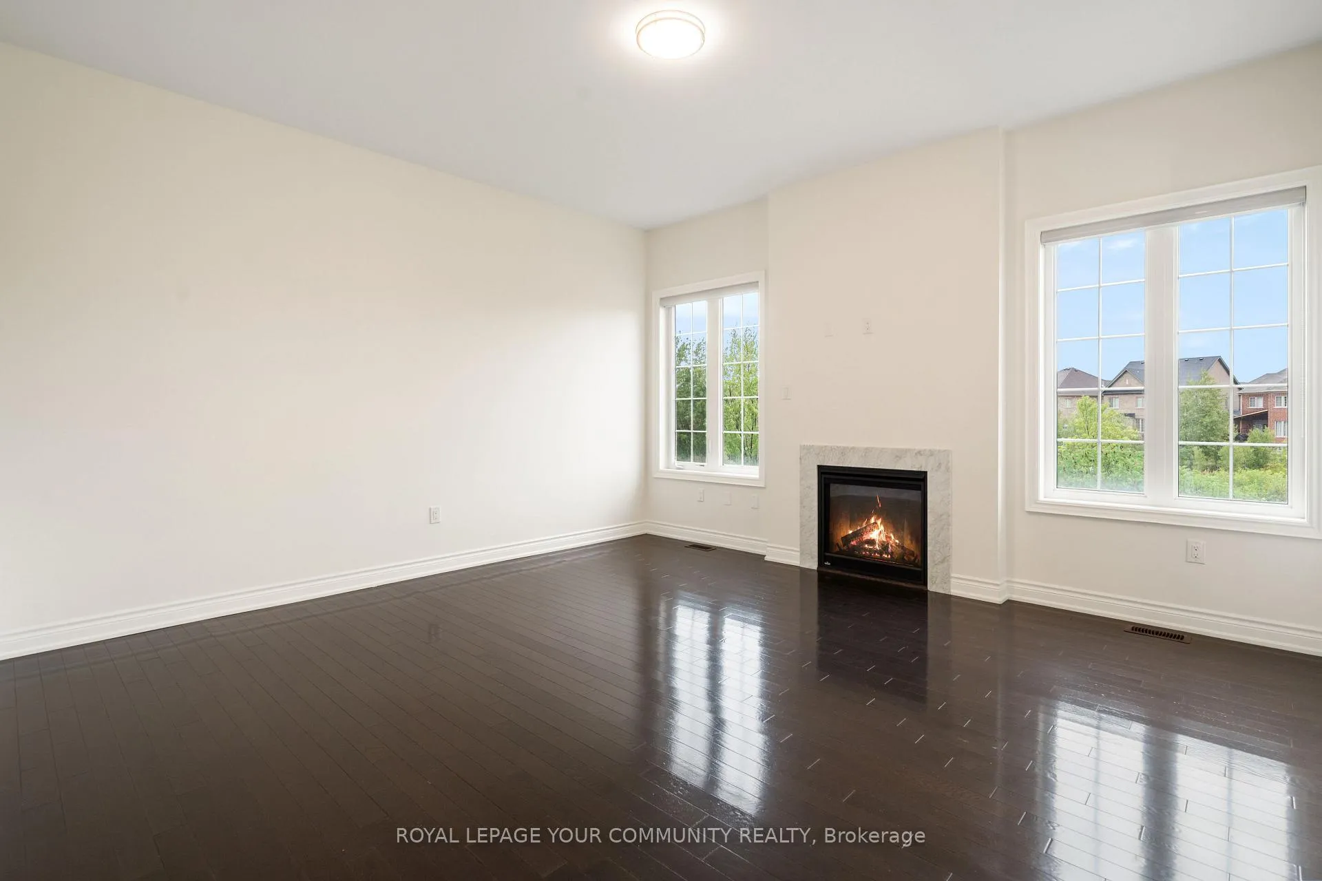 Photo 11 of 23 Pelee Avenue, Vaughan, Kleinburg — HOMEH
