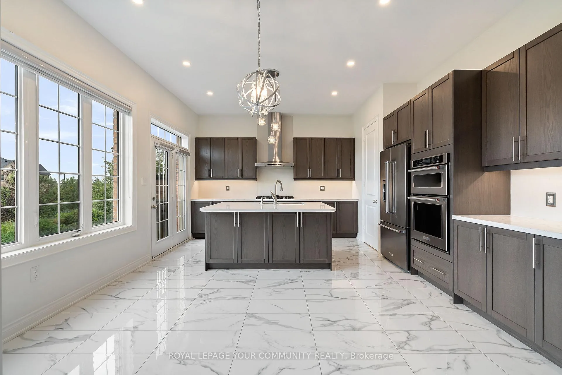 Photo 15 of 23 Pelee Avenue, Vaughan, Kleinburg — HOMEH