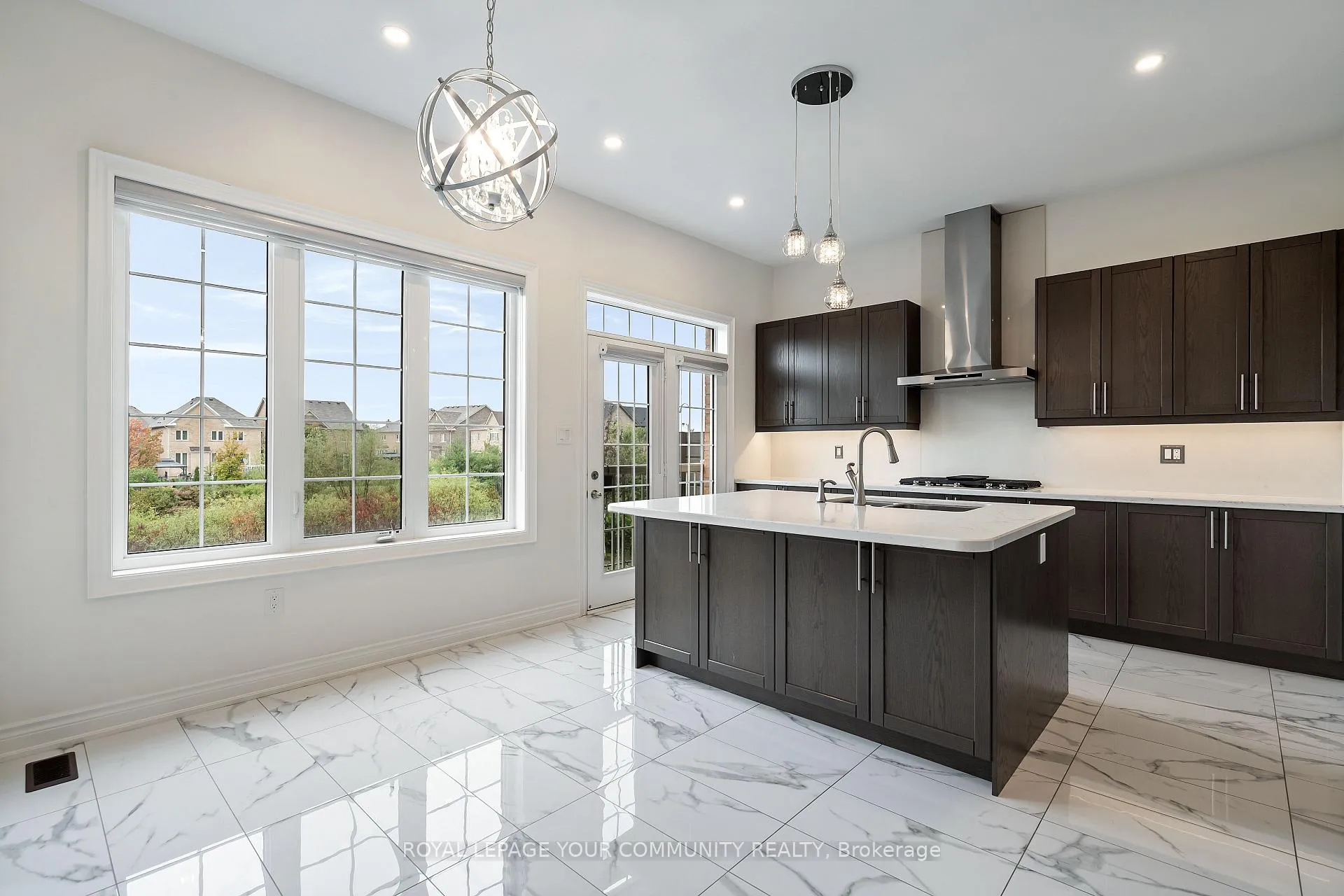 Photo 21 of 23 Pelee Avenue, Vaughan, Kleinburg — HOMEH