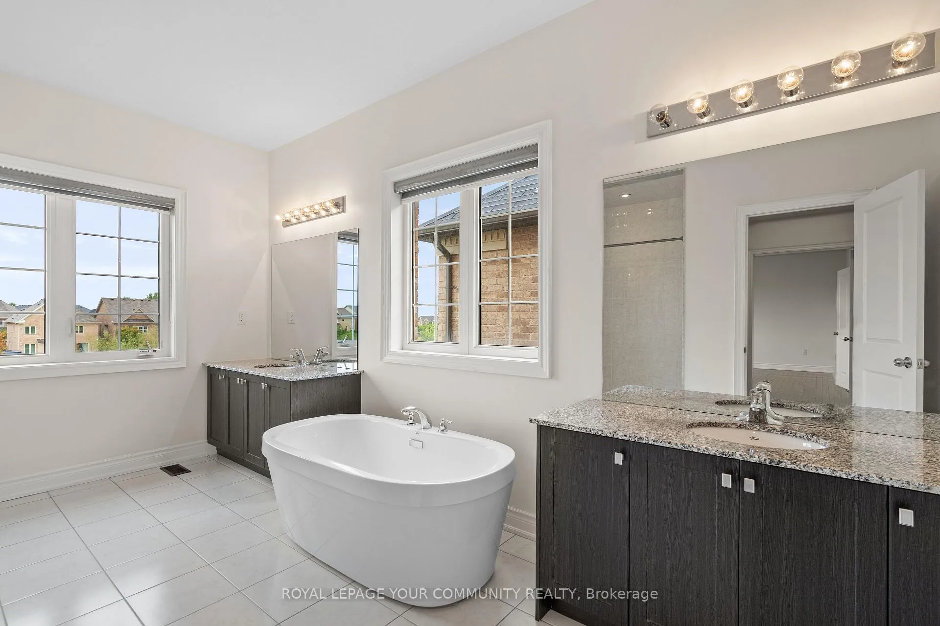 Photo 43 of 23 Pelee Avenue, Vaughan, Kleinburg — HOMEH