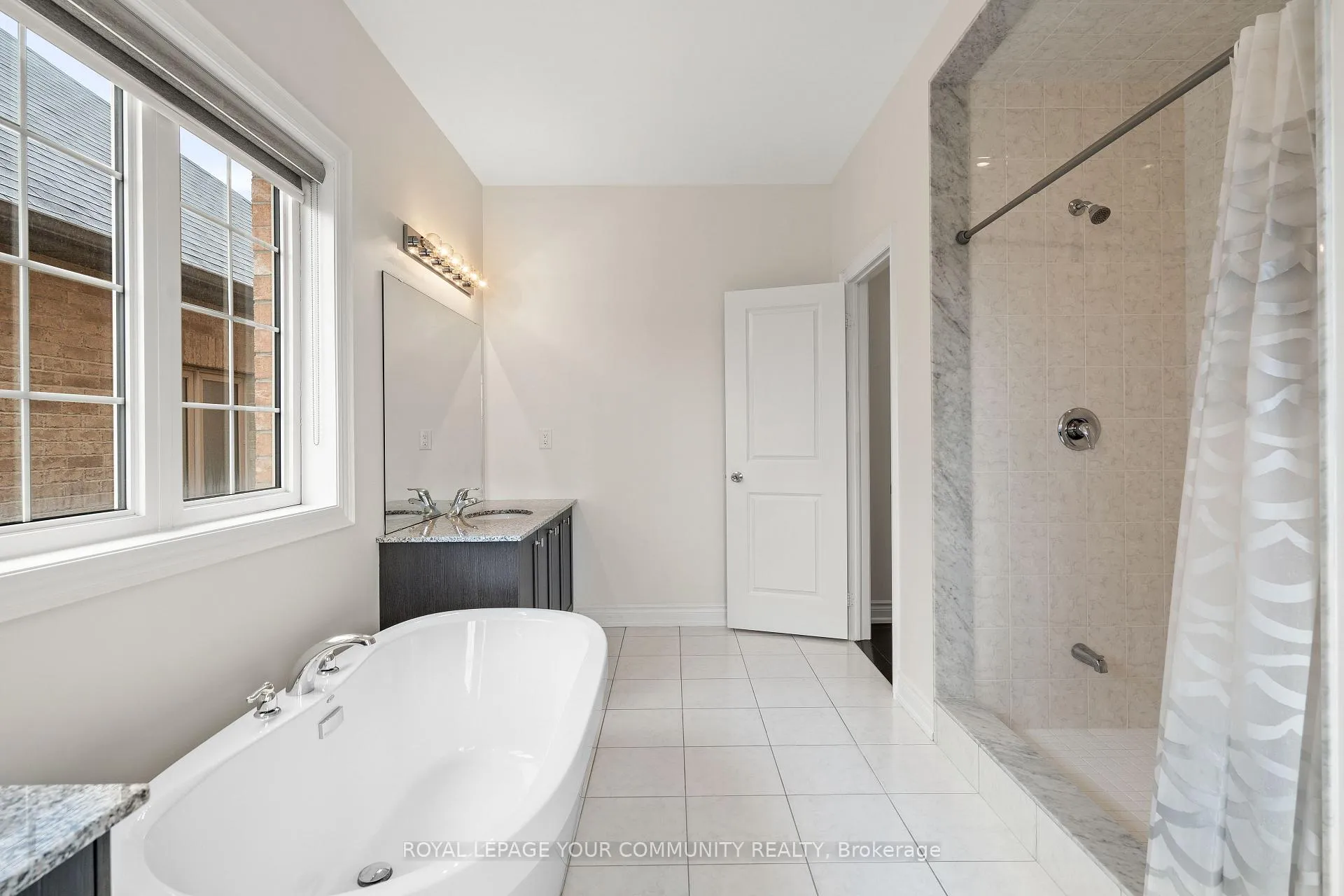 Photo 44 of 23 Pelee Avenue, Vaughan, Kleinburg — HOMEH