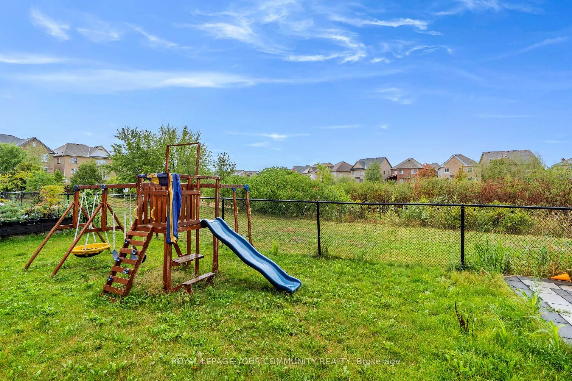 Photo 47 of 23 Pelee Avenue, Vaughan, Kleinburg — HOMEH