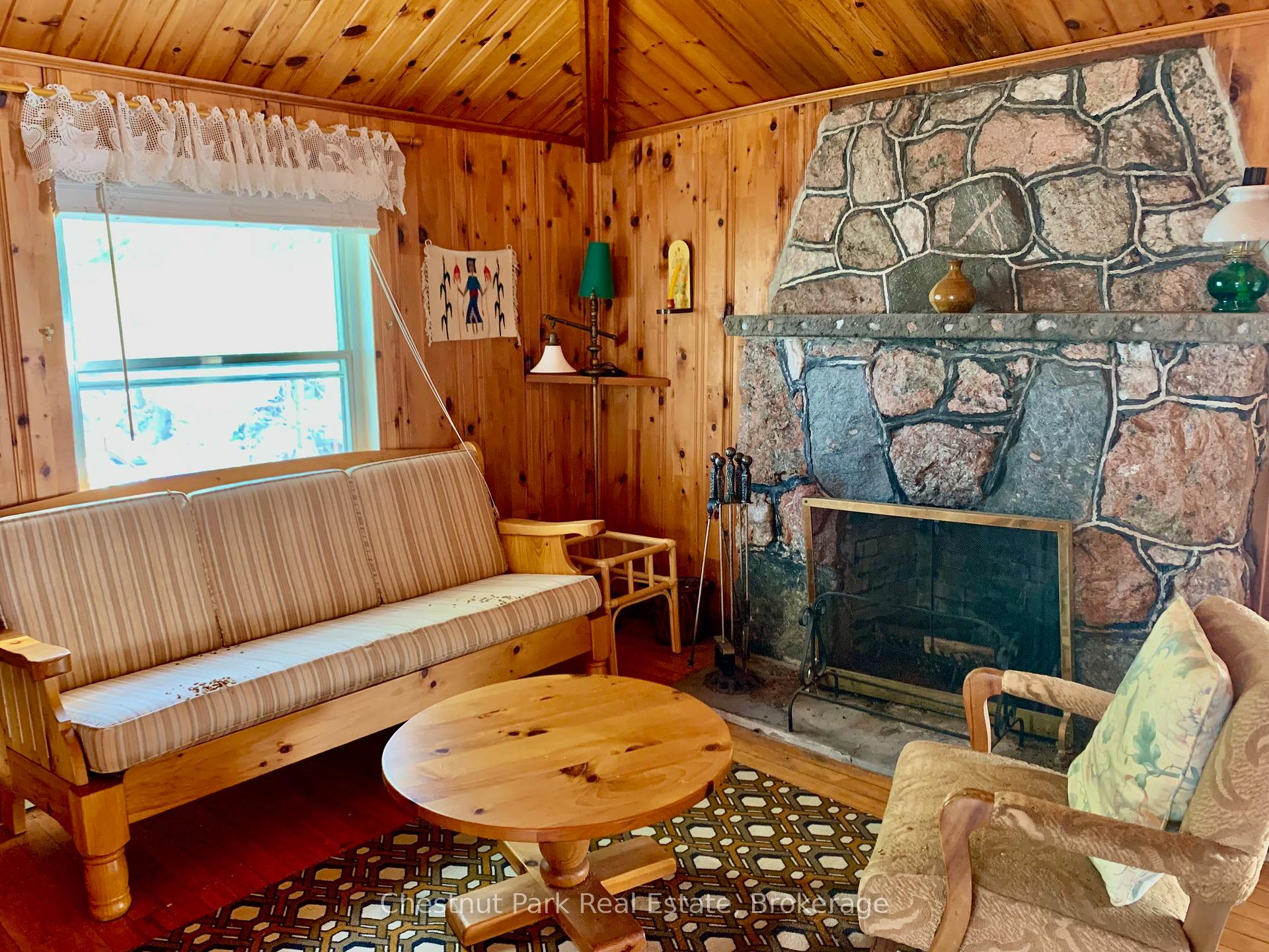 Photo 5 of Unit 2, 2-1051 Wigwam Lodge Road, Gravenhurst, Morrison — HOMEH