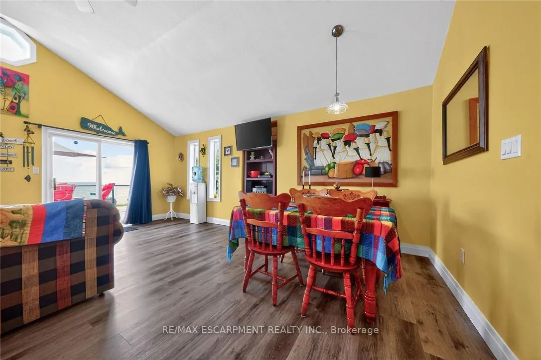 Photo 11 of 751 Lakeshore Road, Haldimand — HOMEH