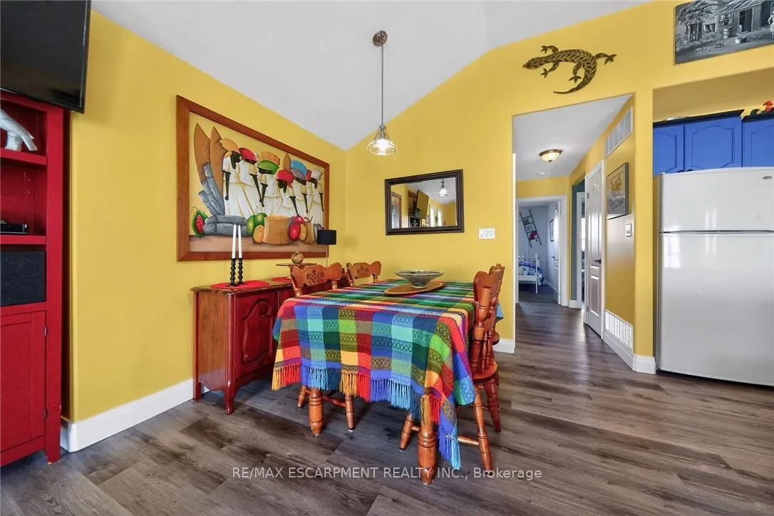 Photo 12 of 751 Lakeshore Road, Haldimand — HOMEH
