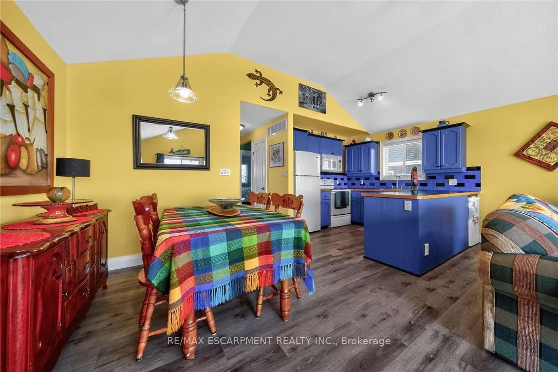 Photo 13 of 751 Lakeshore Road, Haldimand — HOMEH