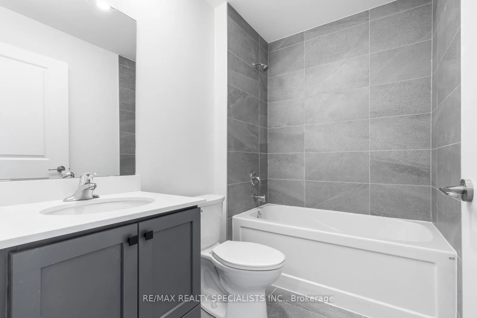 Photo 10 of Unit 708, 461 Green Road, Hamilton, Lakeshore — HOMEH