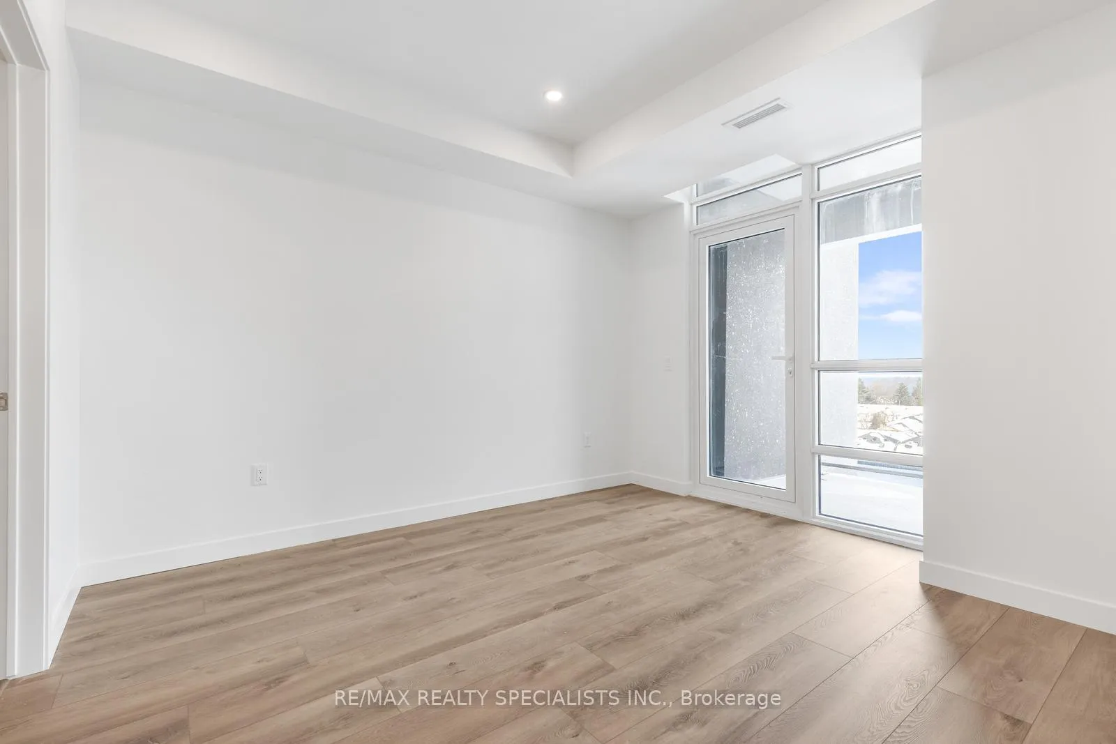 Photo 15 of Unit 708, 461 Green Road, Hamilton, Lakeshore — HOMEH