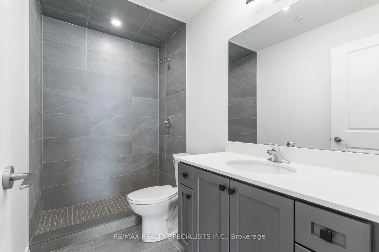 Photo 18 of Unit 708, 461 Green Road, Hamilton, Lakeshore — HOMEH