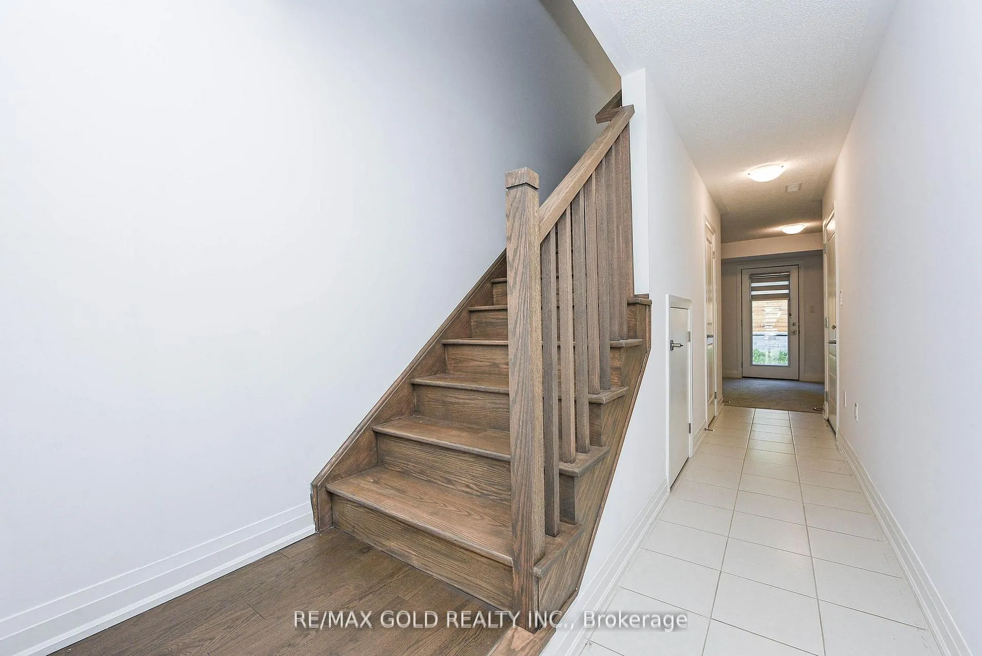 Photo 5 of 48 Windtree Way, Halton Hills, Georgetown — HOMEH