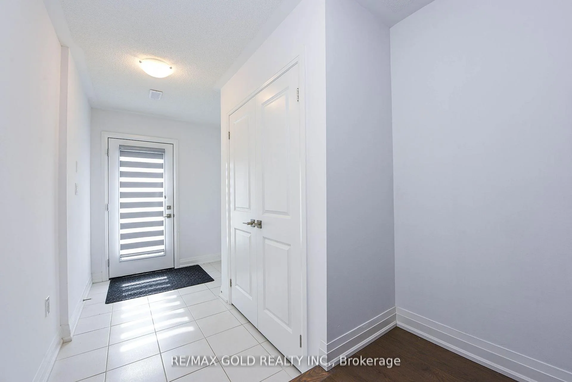 Photo 6 of 48 Windtree Way, Halton Hills, Georgetown — HOMEH