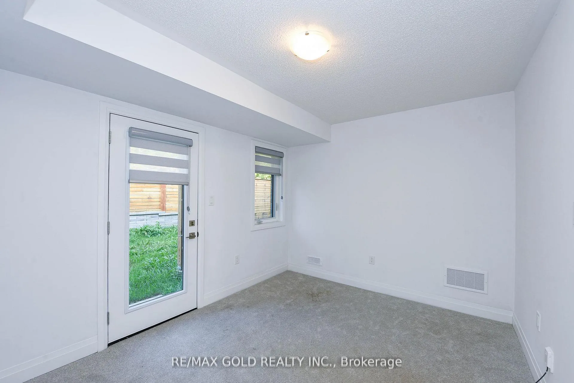 Photo 7 of 48 Windtree Way, Halton Hills, Georgetown — HOMEH