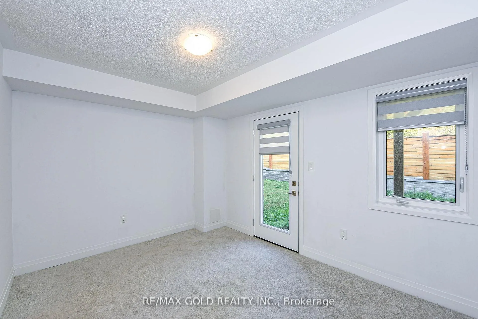 Photo 8 of 48 Windtree Way, Halton Hills, Georgetown — HOMEH