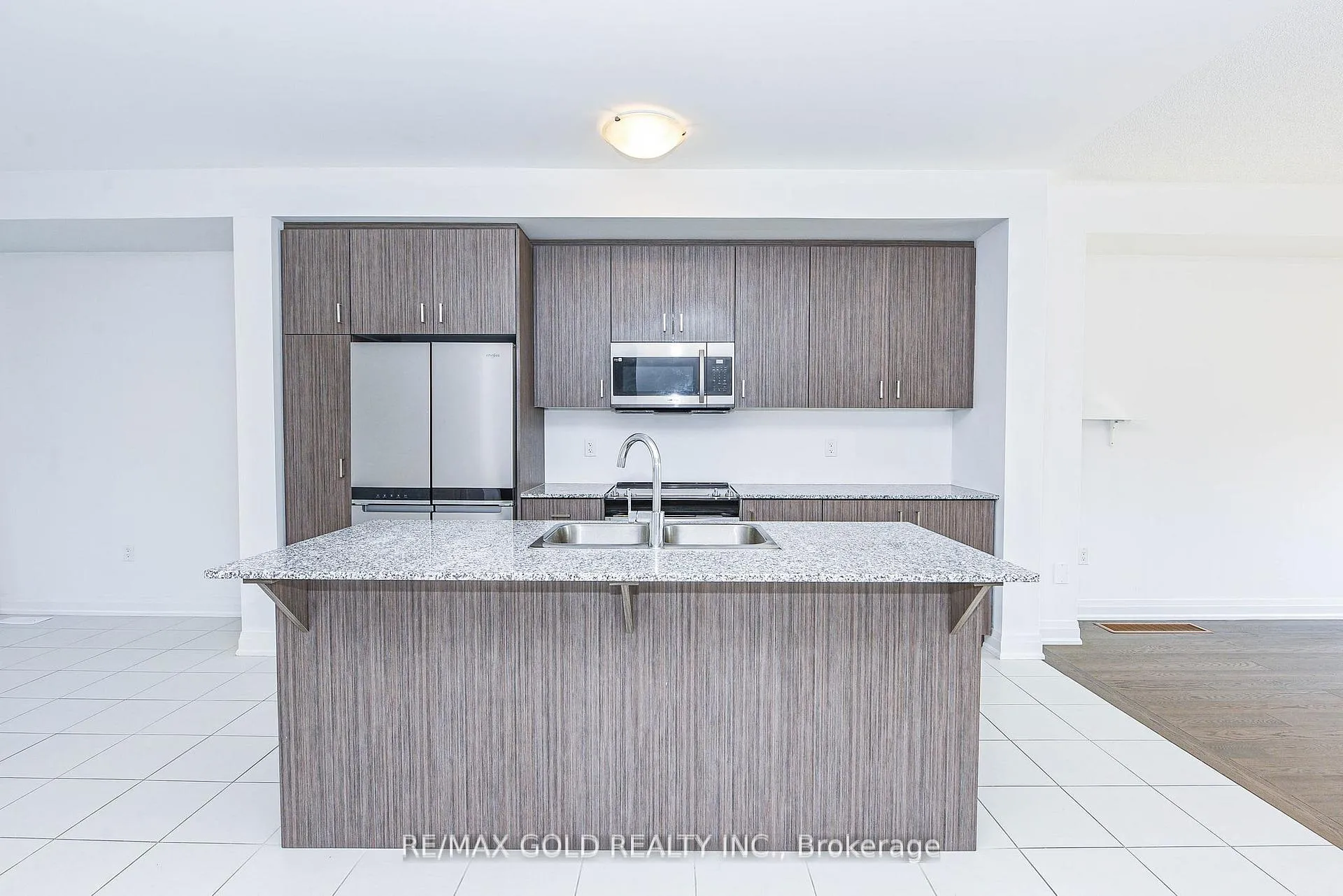 Photo 21 of 48 Windtree Way, Halton Hills, Georgetown — HOMEH