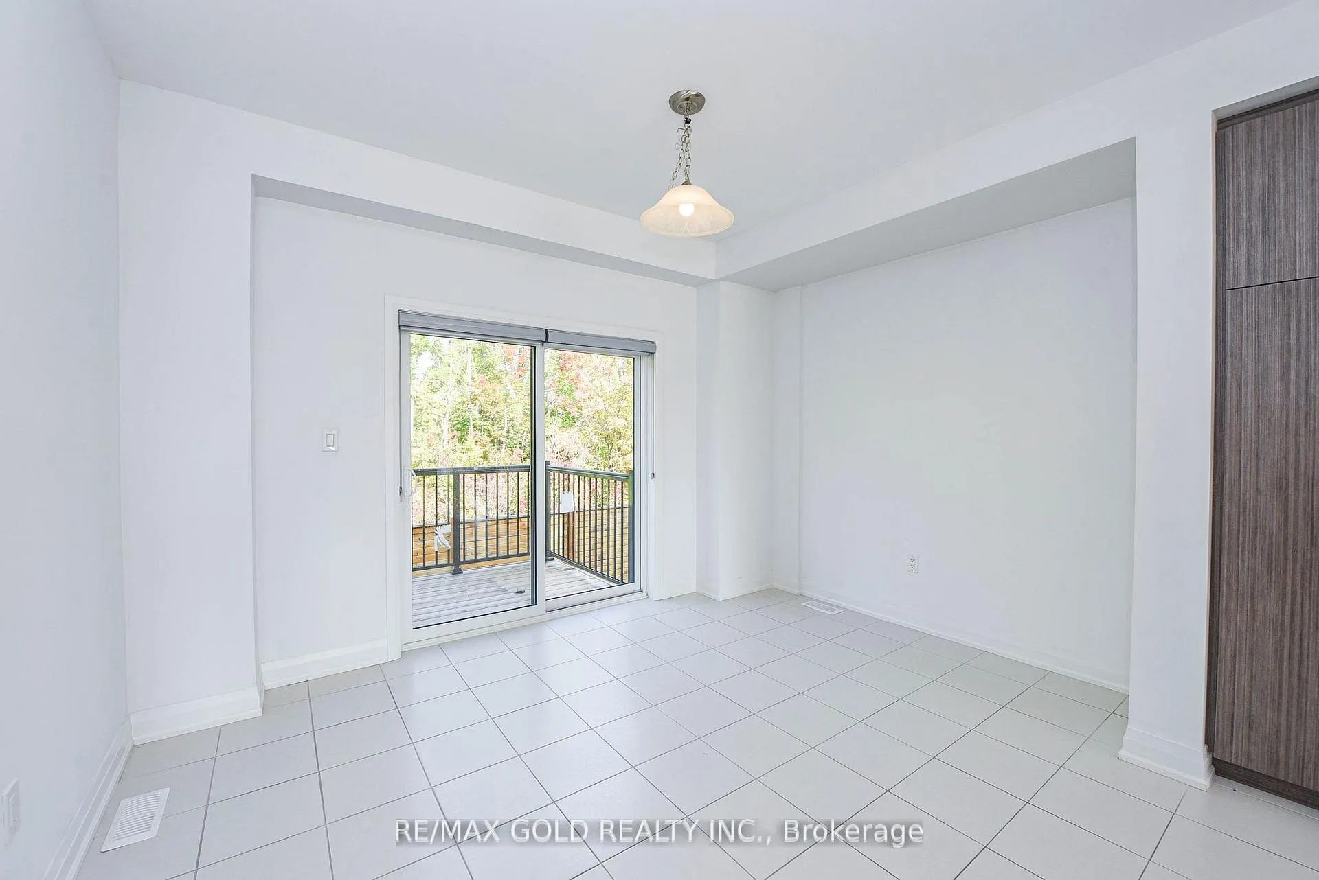 Photo 25 of 48 Windtree Way, Halton Hills, Georgetown — HOMEH