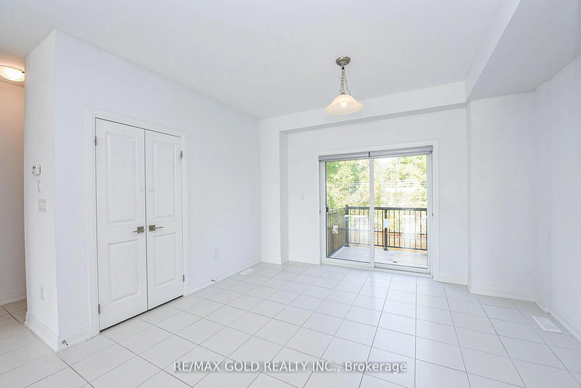 Photo 26 of 48 Windtree Way, Halton Hills, Georgetown — HOMEH