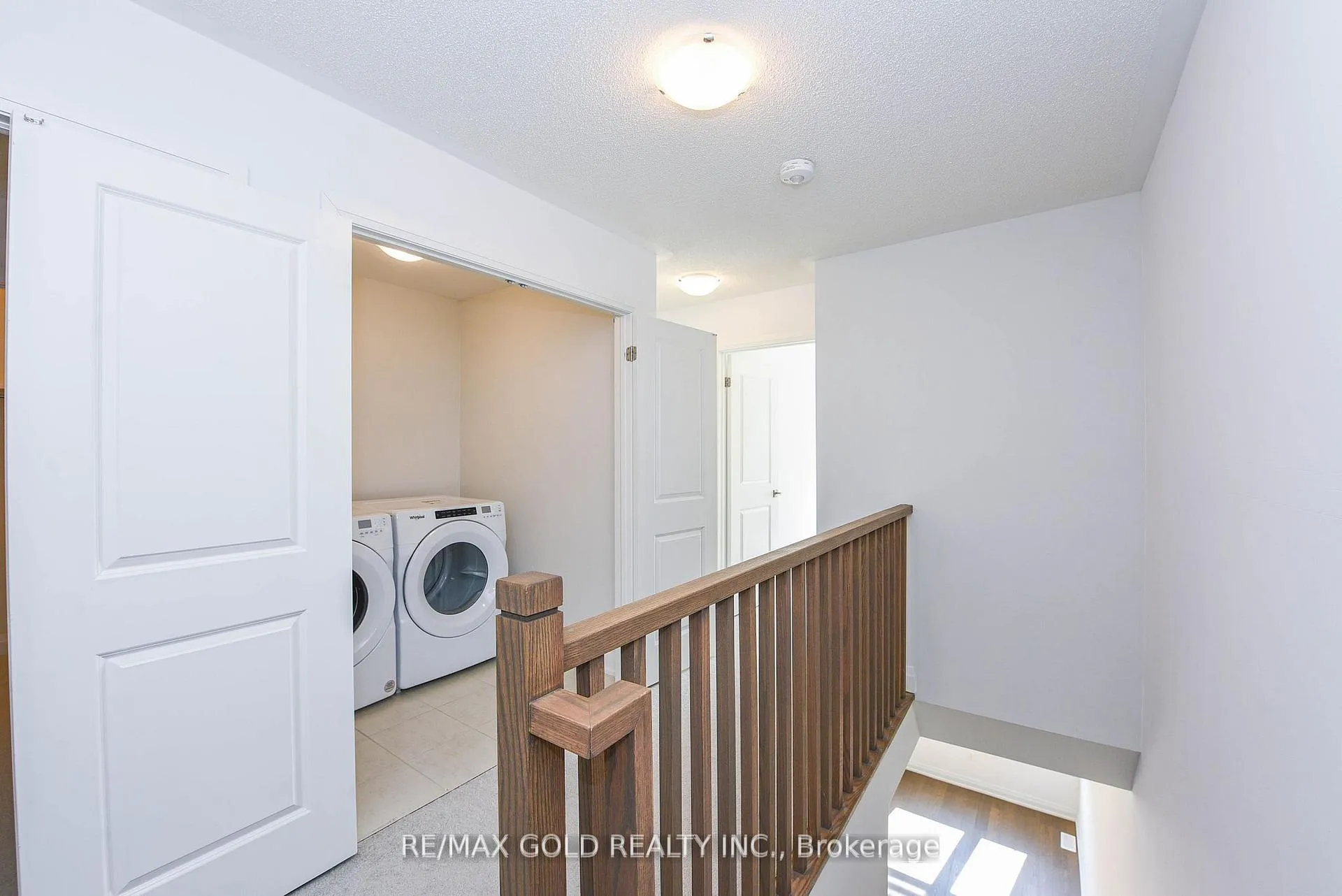 Photo 39 of 48 Windtree Way, Halton Hills, Georgetown — HOMEH