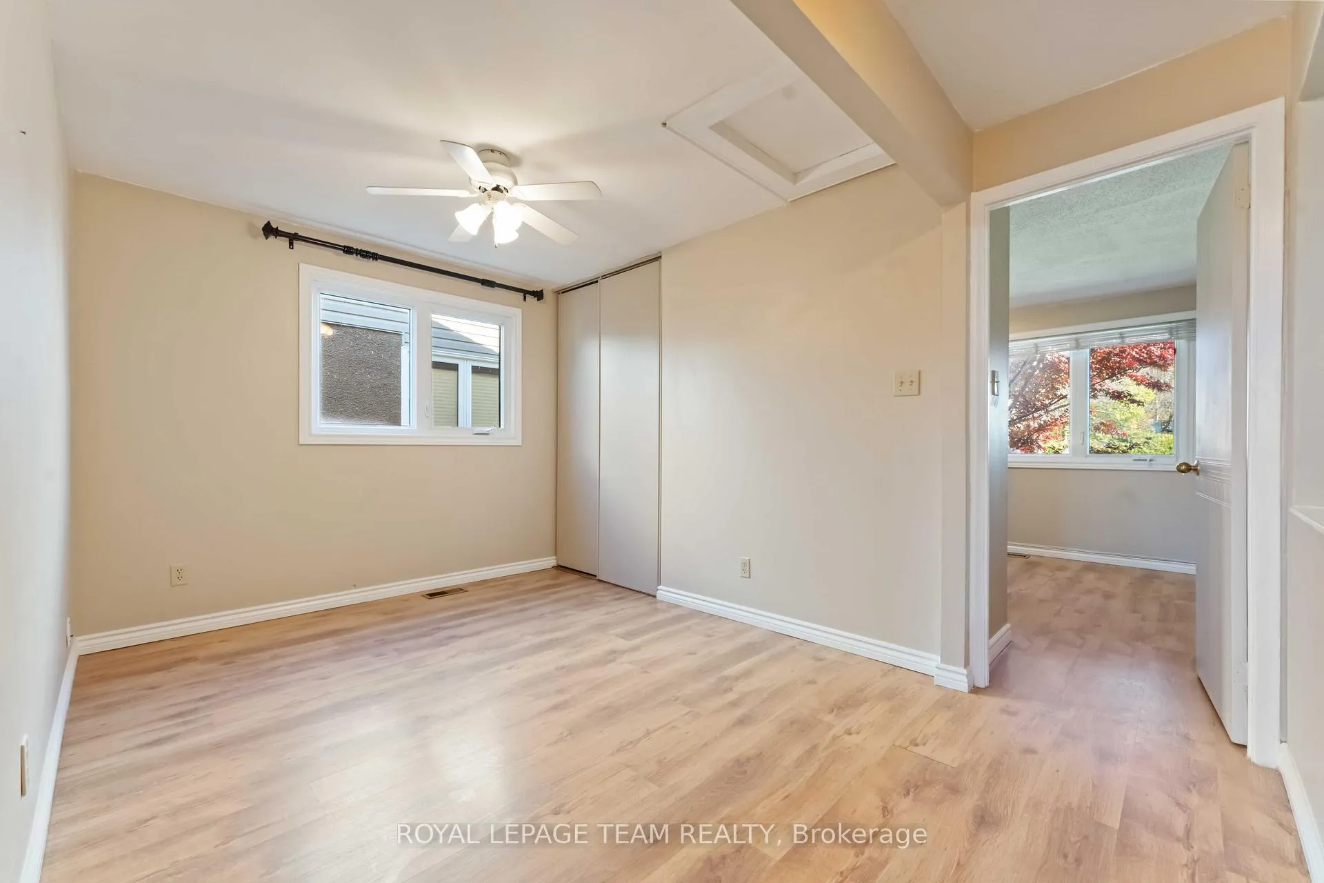 Photo 7 of 1094 Alenmede Crescent, Ottawa, Fairfield Heights — HOMEH