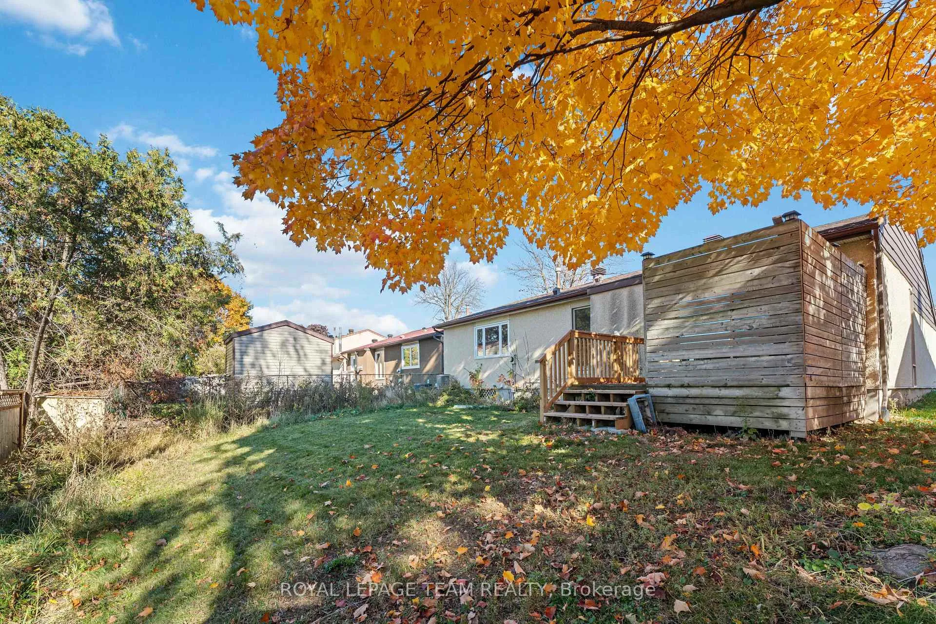 Photo 31 of 1094 Alenmede Crescent, Ottawa, Fairfield Heights — HOMEH