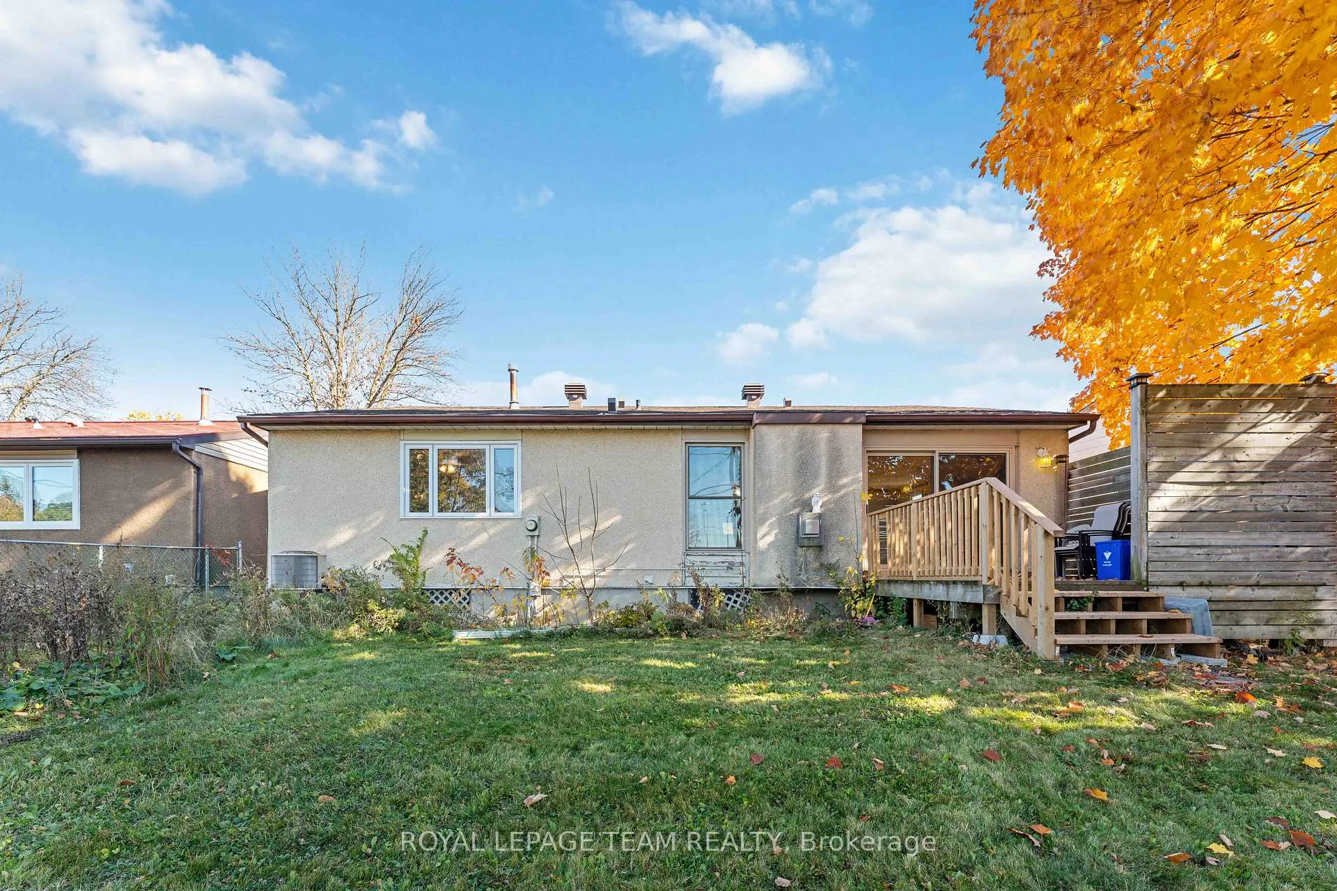 Photo 32 of 1094 Alenmede Crescent, Ottawa, Fairfield Heights — HOMEH
