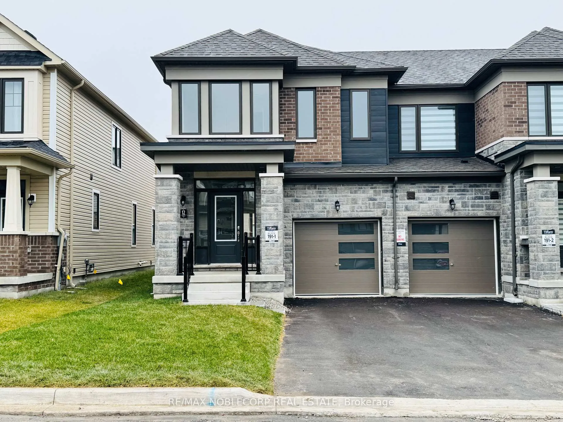 Photo 1 of 12 Prudhoe Terrace, Barrie, Innis-Shore — HOMEH