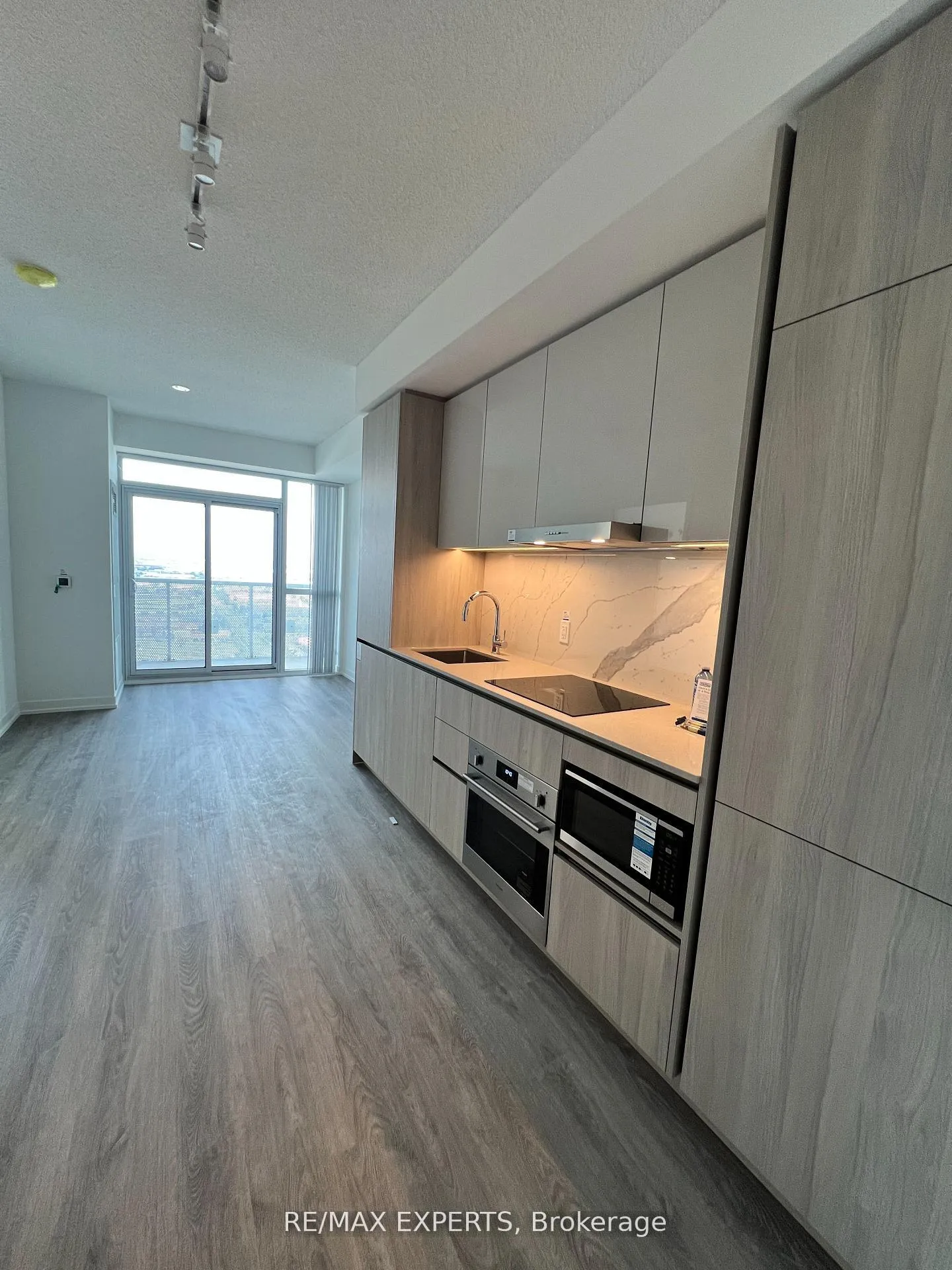 Photo 3 of Unit 2803, 8 Interchange Way, Vaughan, Vaughan Corporate Centre — HOMEH