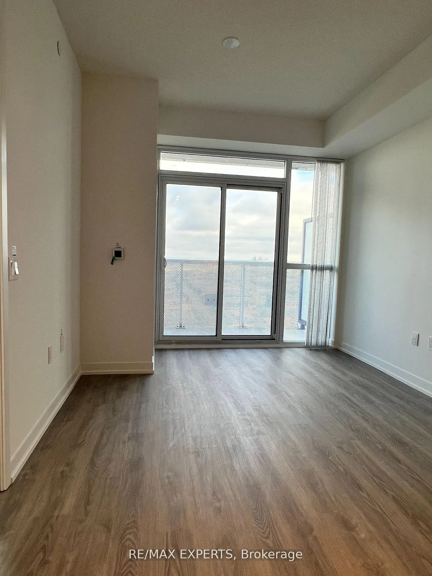 Photo 11 of Unit 2803, 8 Interchange Way, Vaughan, Vaughan Corporate Centre — HOMEH
