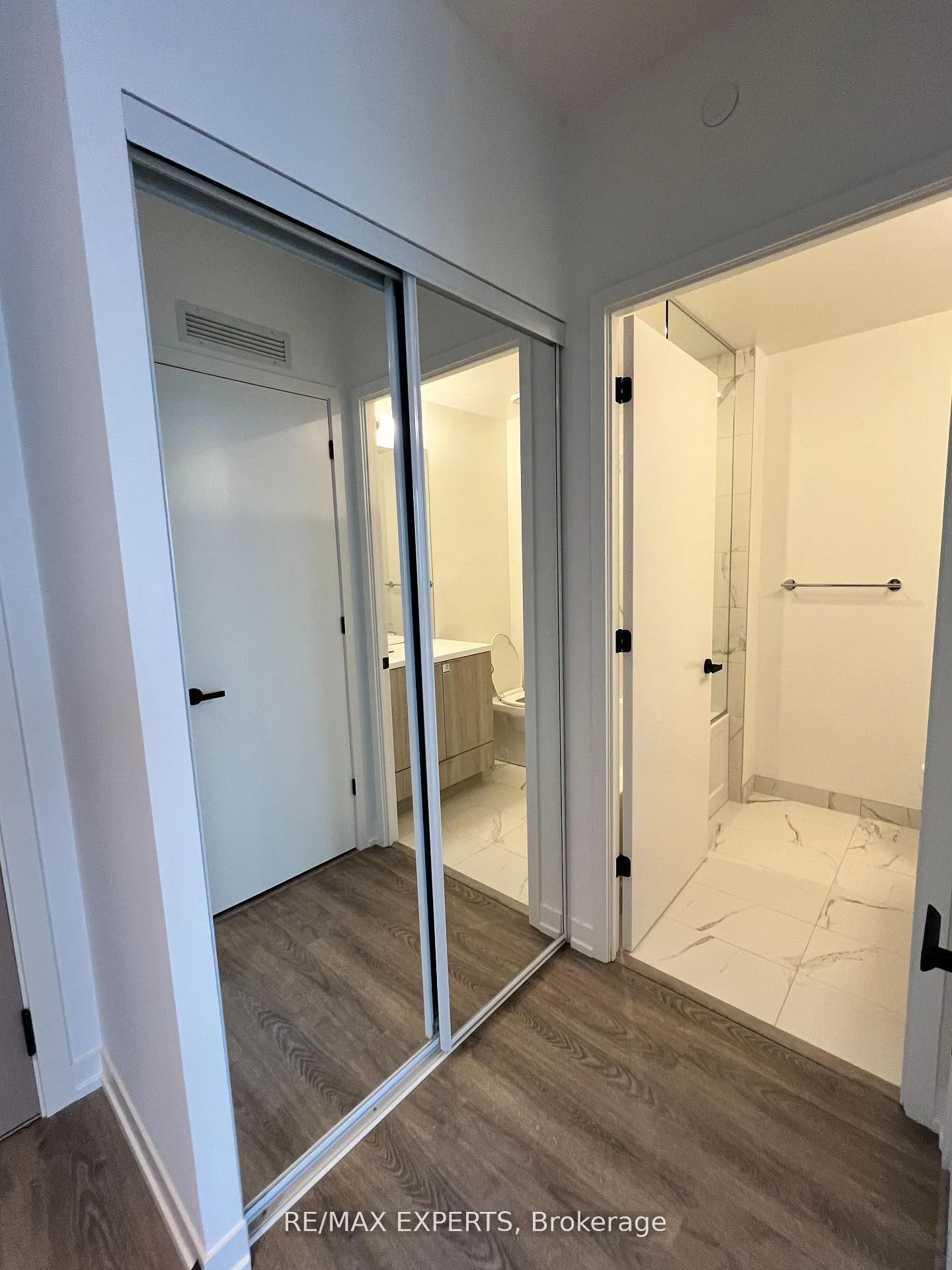 Photo 12 of Unit 2803, 8 Interchange Way, Vaughan, Vaughan Corporate Centre — HOMEH
