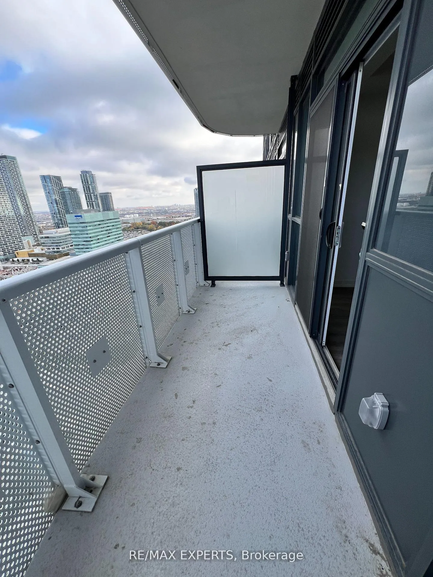 Photo 22 of Unit 2803, 8 Interchange Way, Vaughan, Vaughan Corporate Centre — HOMEH