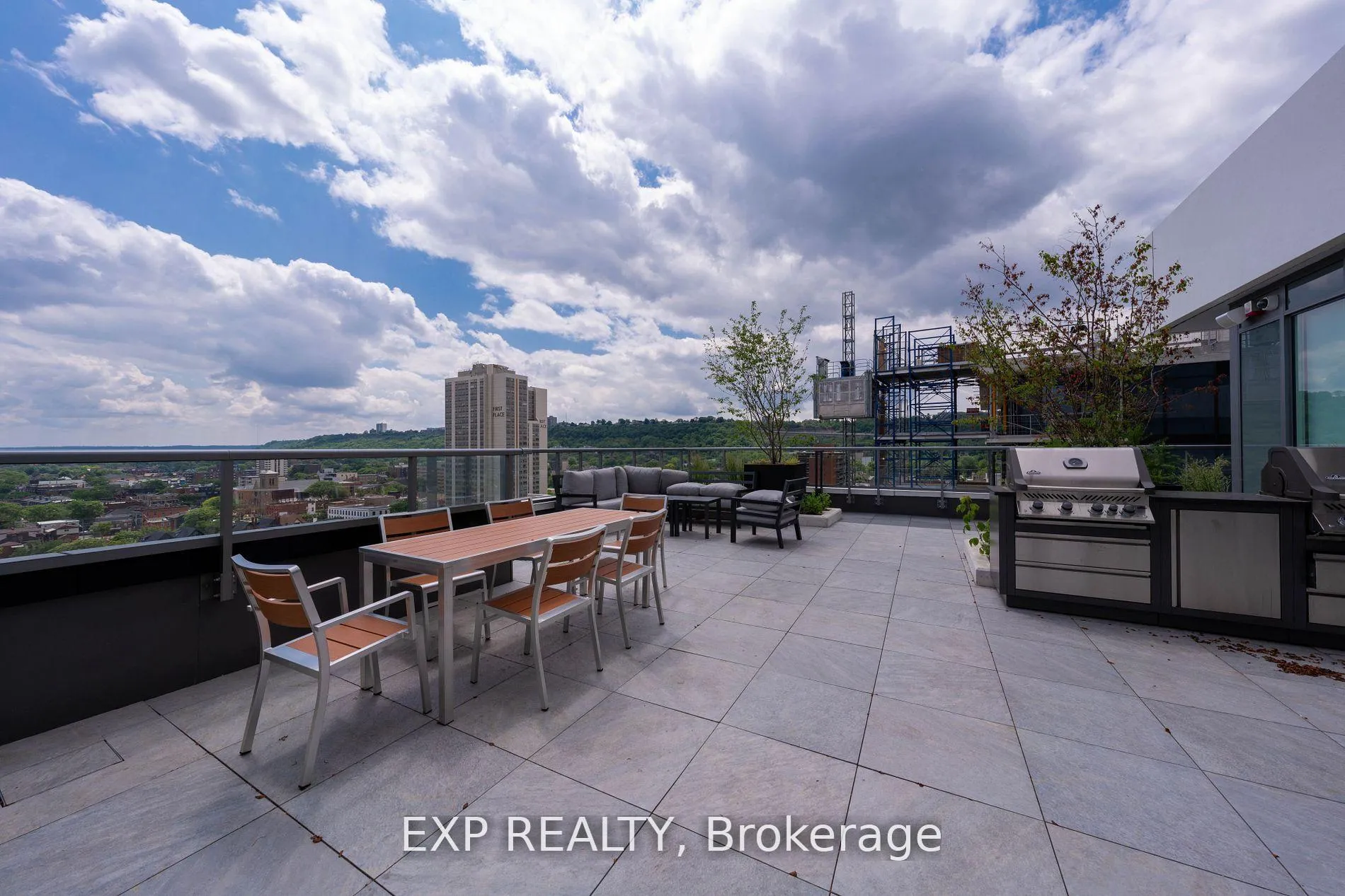 Photo 8 of Unit 1105, 212 King Street E, Hamilton, Beasley — HOMEH