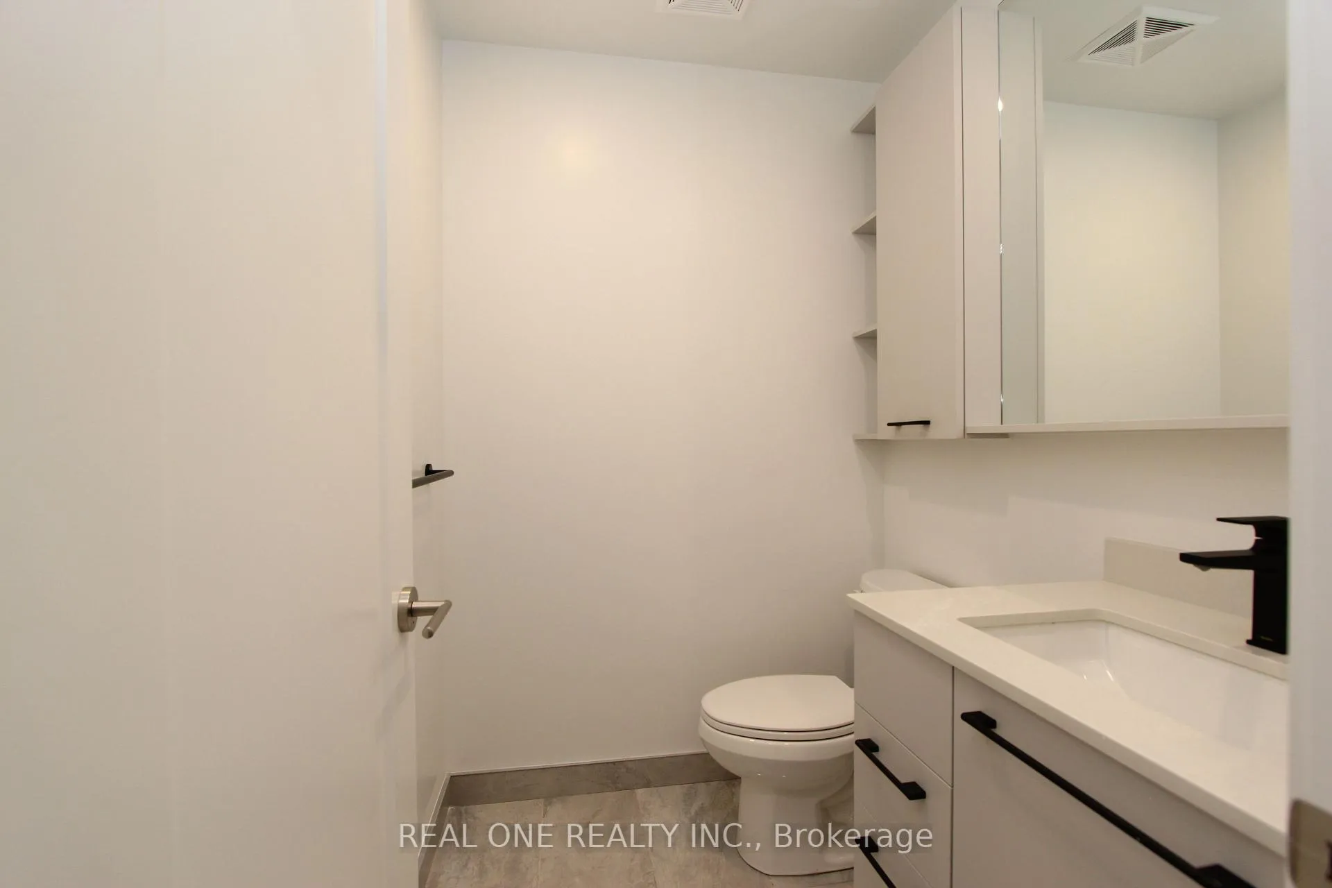 Photo 10 of Unit 122W, 8 Cedarland Drive, Markham, Unionville — HOMEH