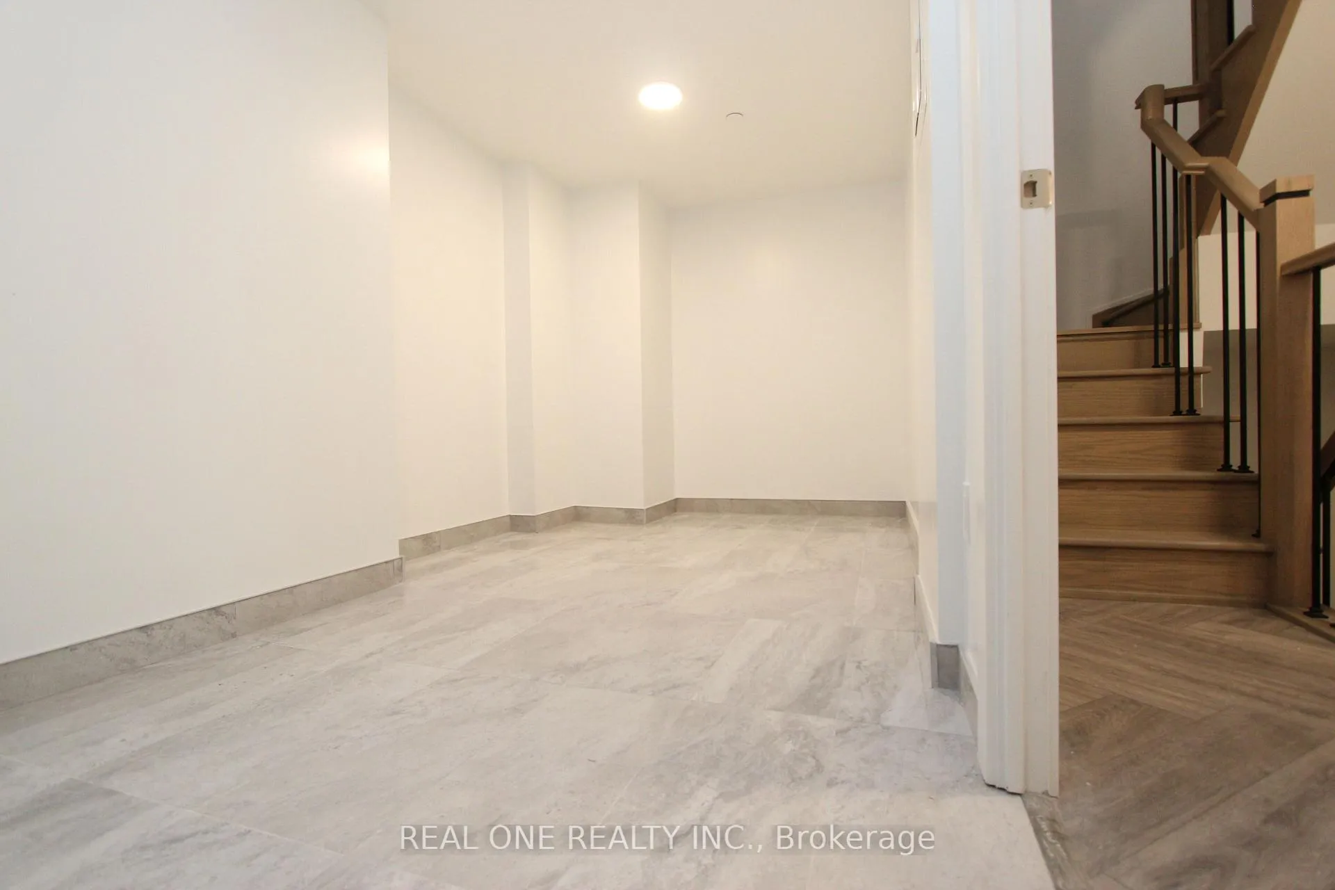 Photo 16 of Unit 122W, 8 Cedarland Drive, Markham, Unionville — HOMEH
