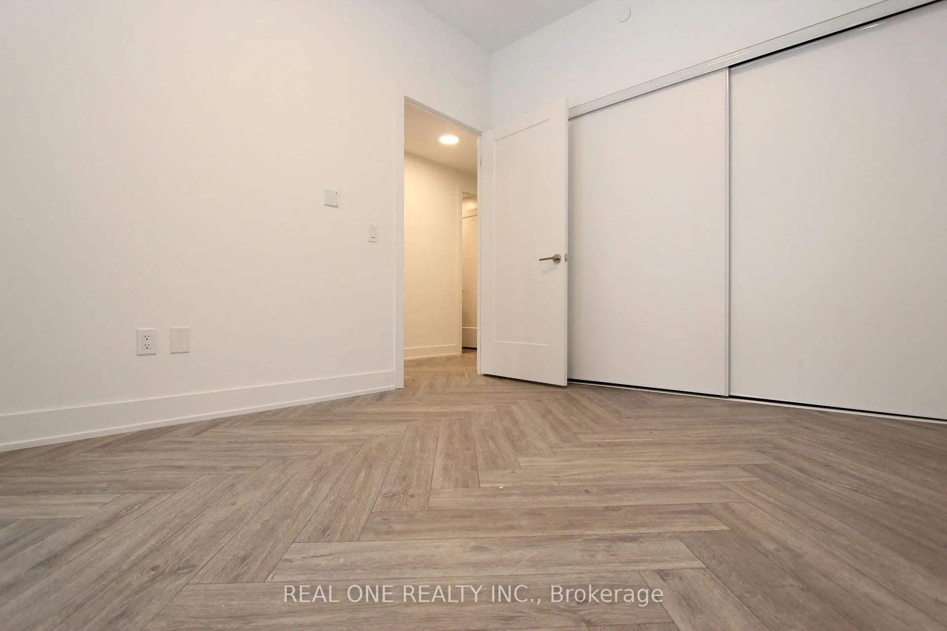 Photo 21 of Unit 122W, 8 Cedarland Drive, Markham, Unionville — HOMEH