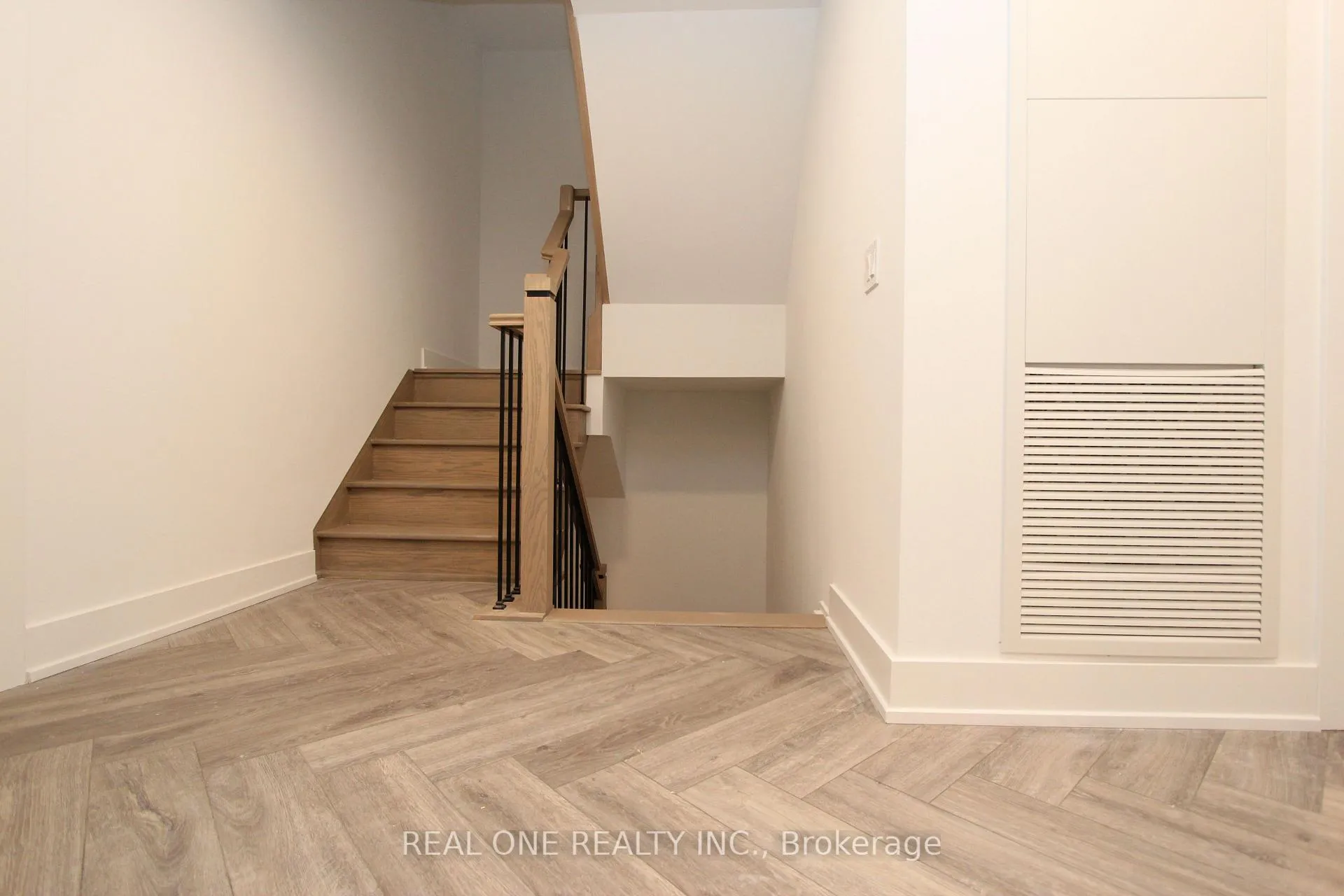 Photo 23 of Unit 122W, 8 Cedarland Drive, Markham, Unionville — HOMEH
