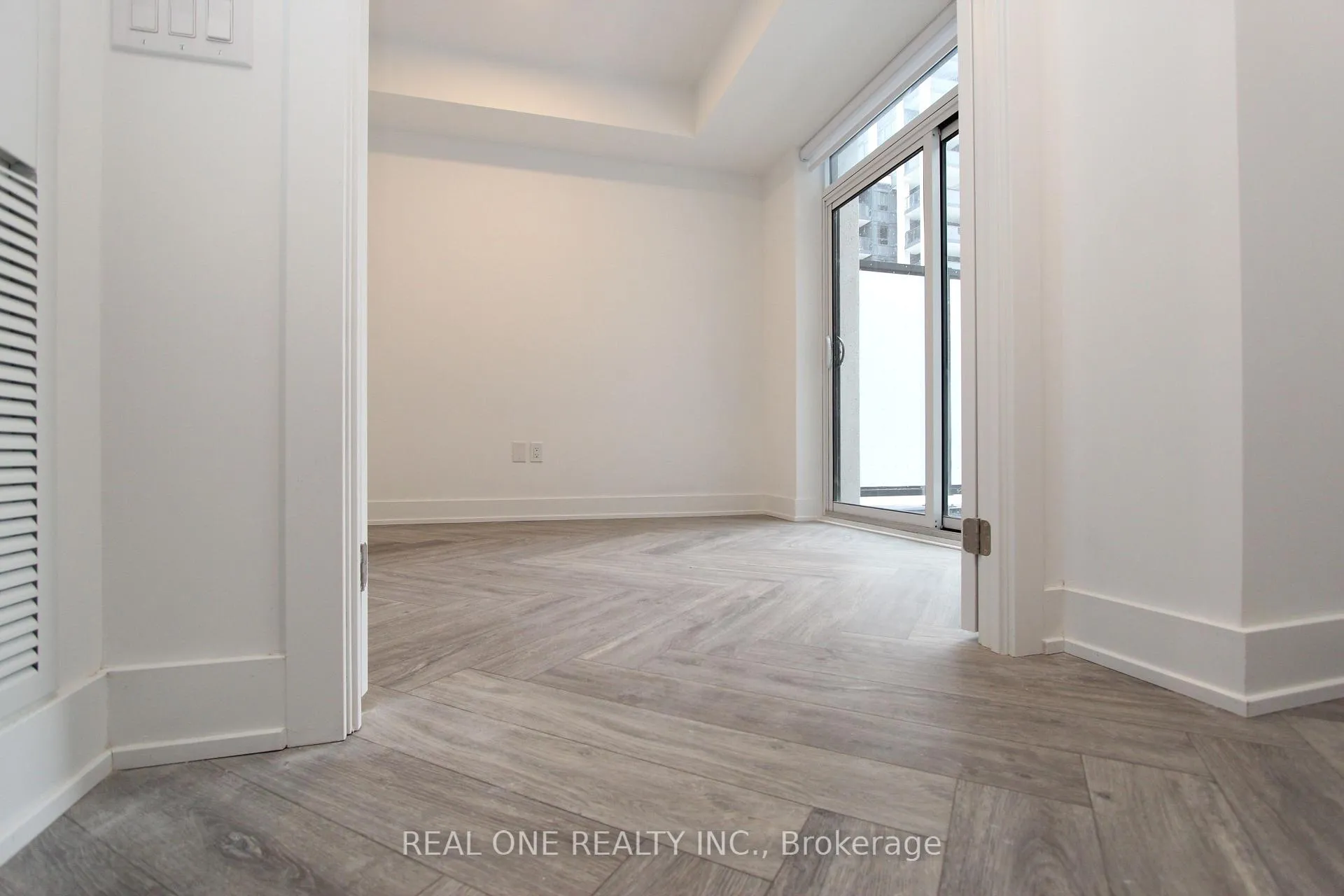 Photo 24 of Unit 122W, 8 Cedarland Drive, Markham, Unionville — HOMEH