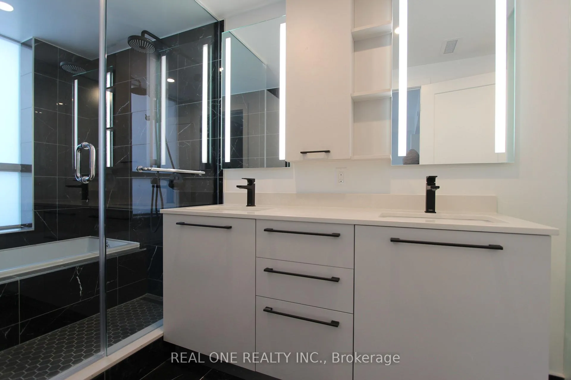 Photo 30 of Unit 122W, 8 Cedarland Drive, Markham, Unionville — HOMEH