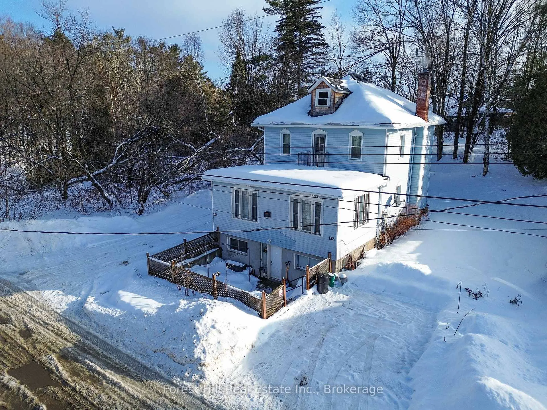 Photo 4 of 132 Richard Street, Bracebridge, Macaulay — HOMEH
