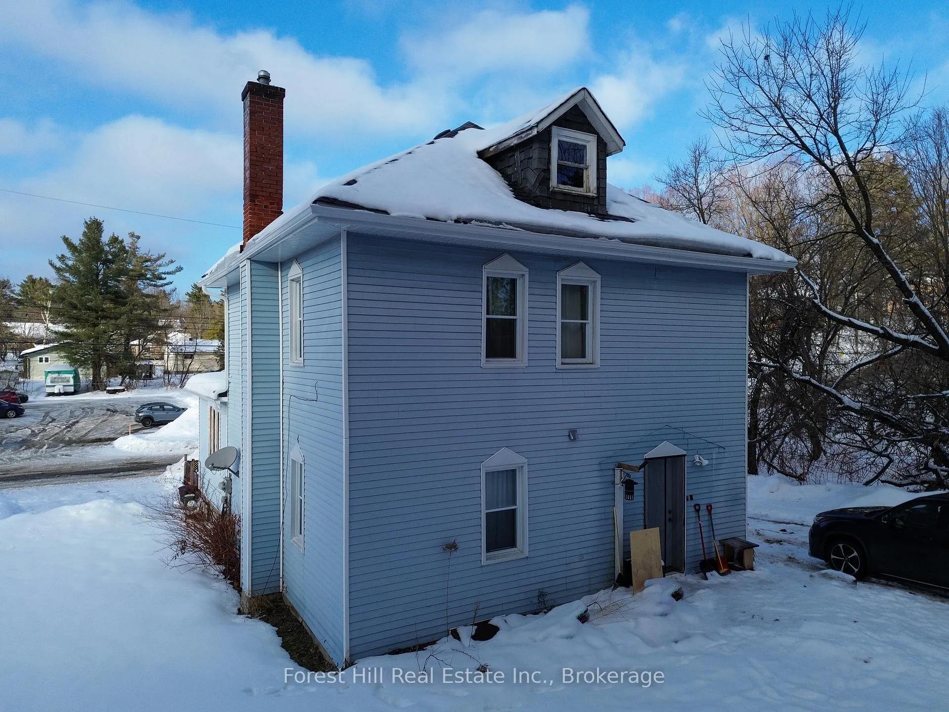 Photo 13 of 132 Richard Street, Bracebridge, Macaulay — HOMEH