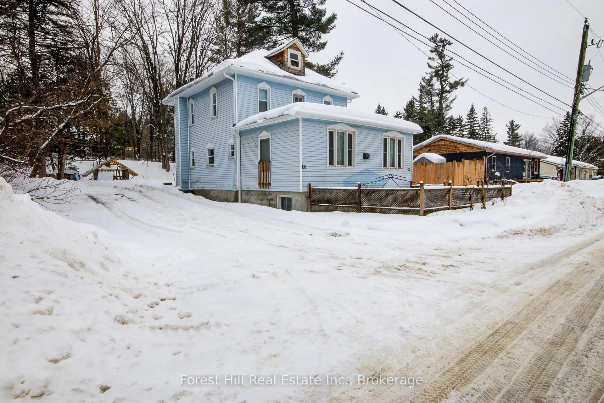 Photo 30 of 132 Richard Street, Bracebridge, Macaulay — HOMEH