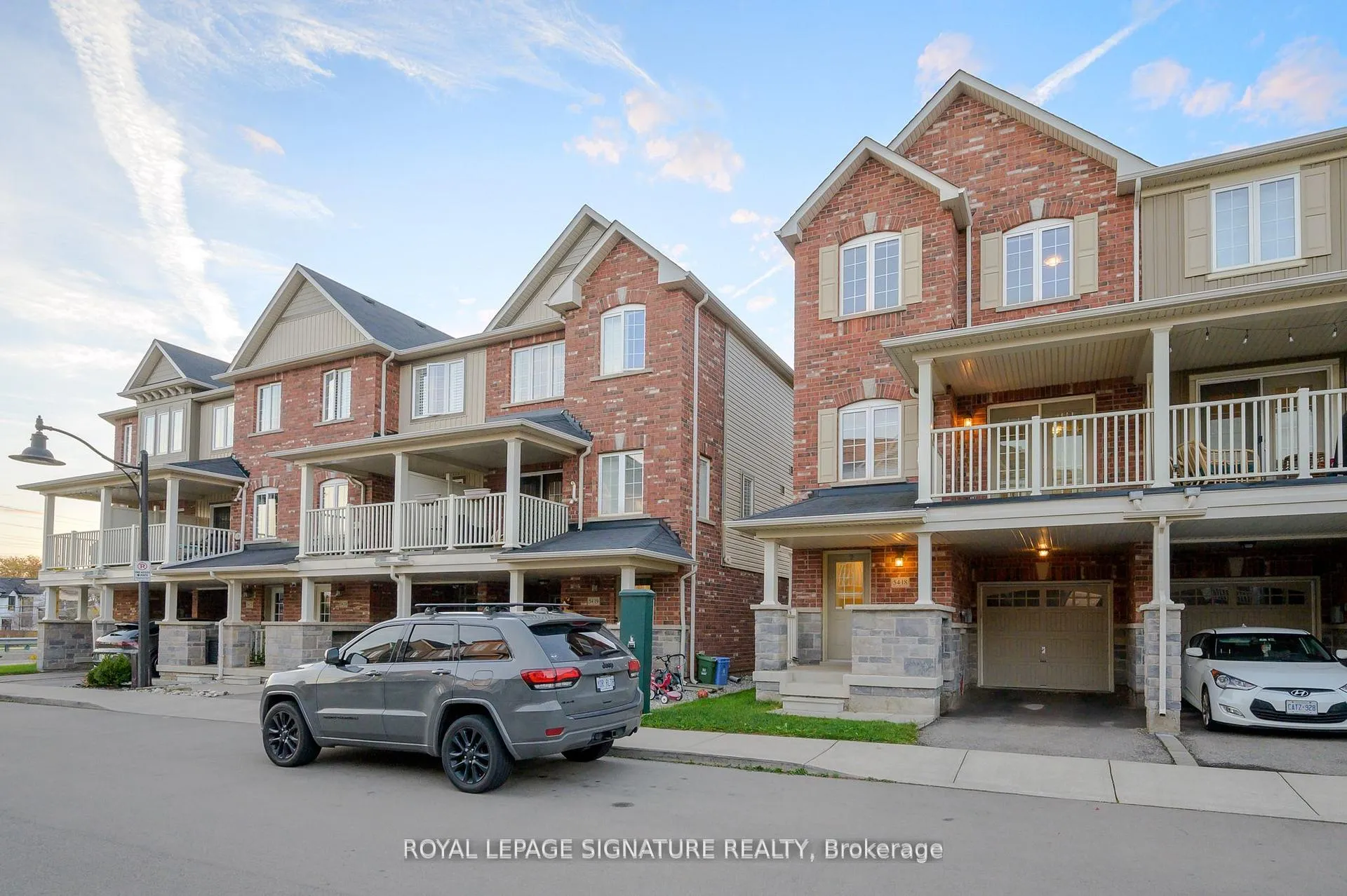 Photo 3 of Unit 18, 54 Nisbet Boulevard, Hamilton, Waterdown — HOMEH