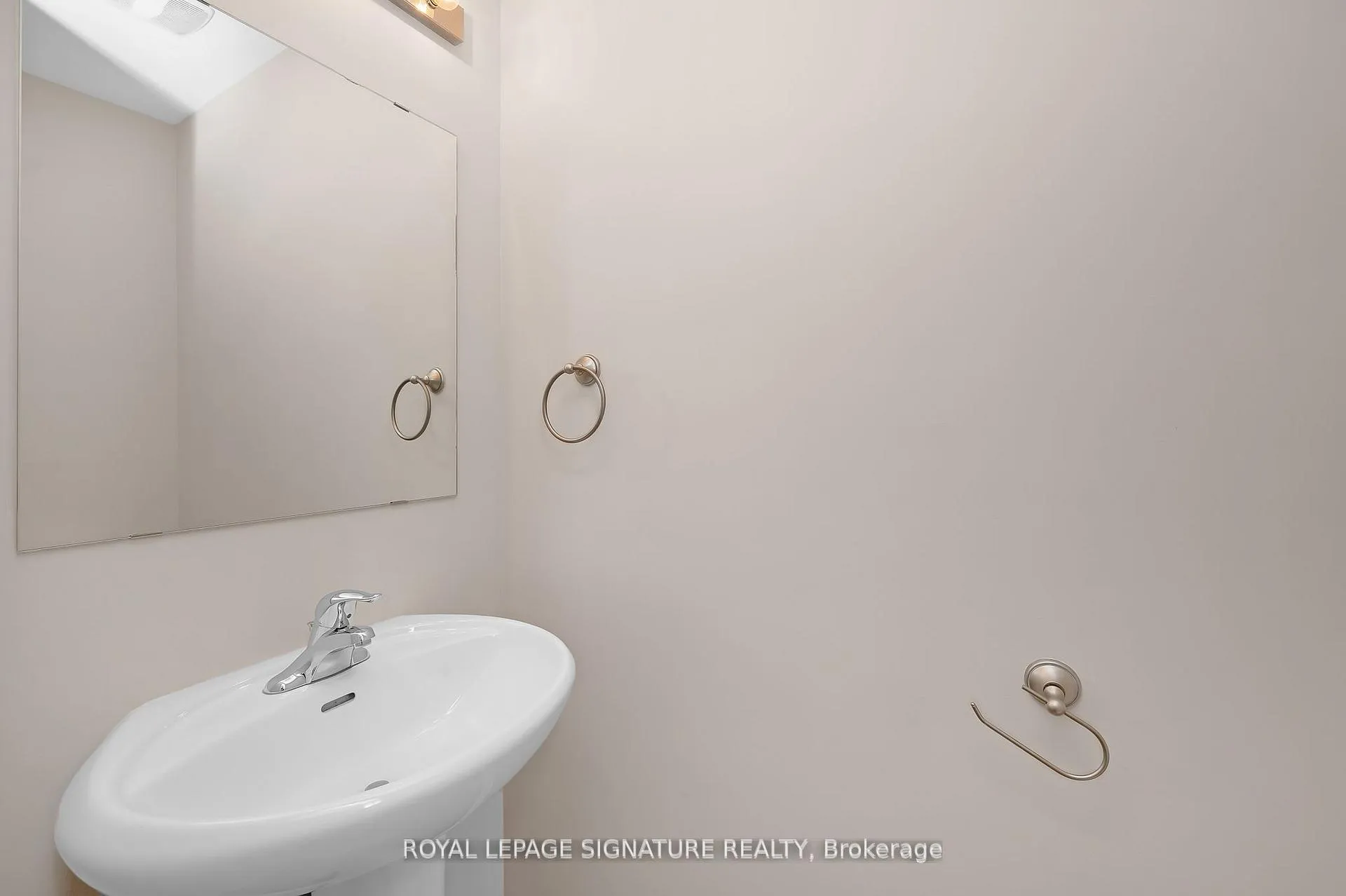 Photo 10 of Unit 18, 54 Nisbet Boulevard, Hamilton, Waterdown — HOMEH