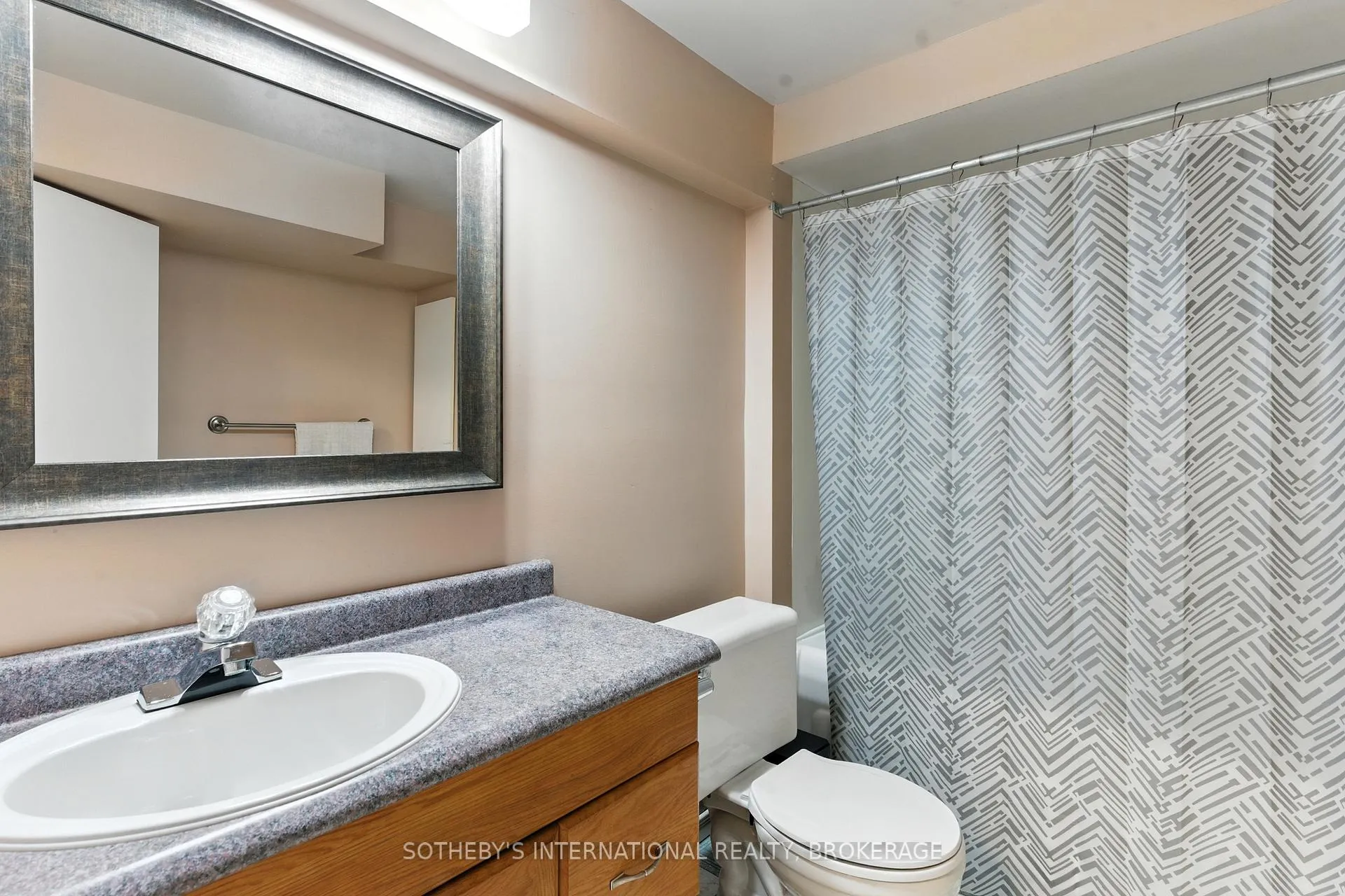 Photo 28 of 32 Sterling Street, St. Catharines, Rykert/Vansickle — HOMEH