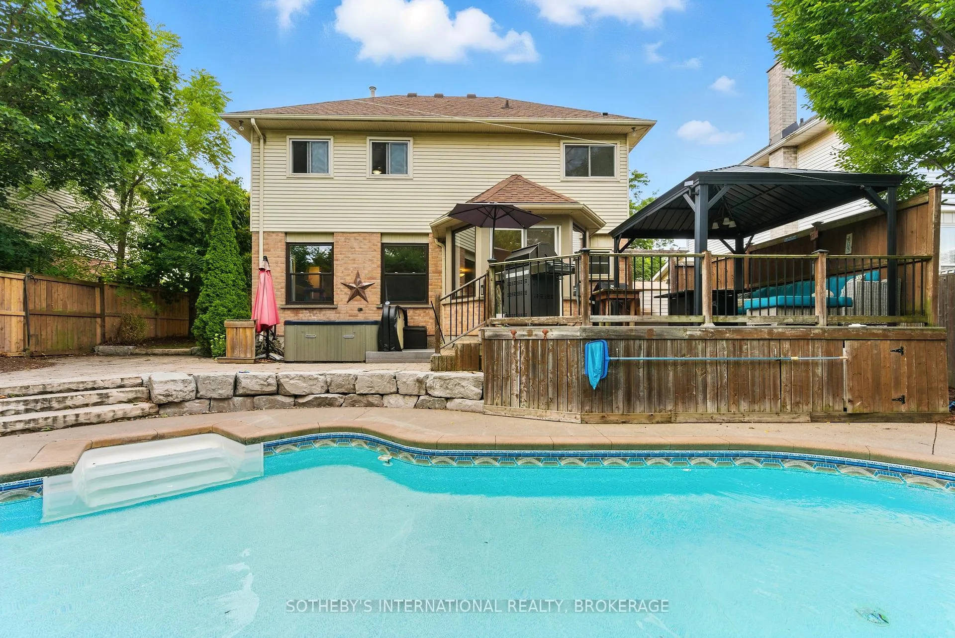 Photo 34 of 32 Sterling Street, St. Catharines, Rykert/Vansickle — HOMEH