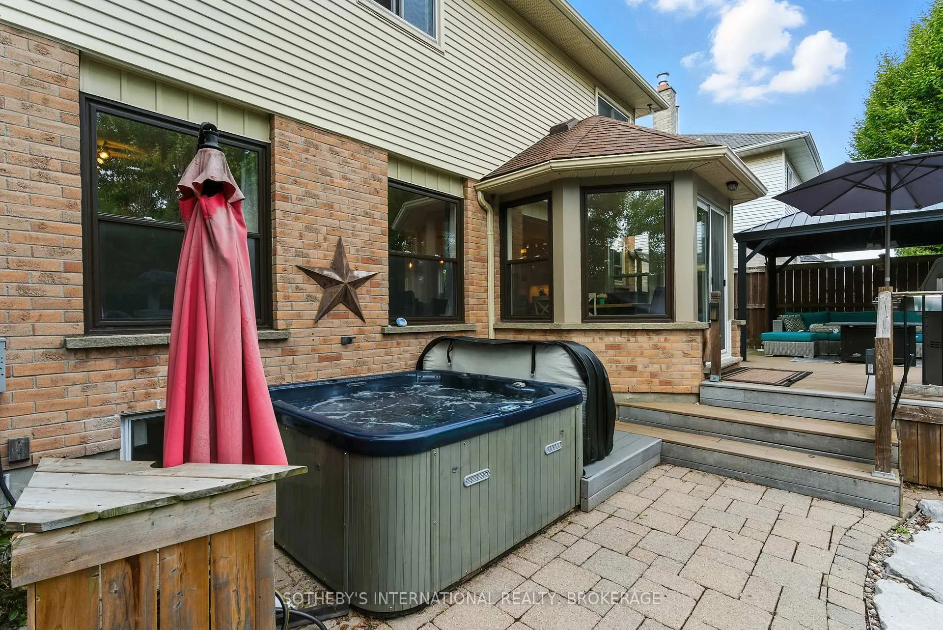 Photo 35 of 32 Sterling Street, St. Catharines, Rykert/Vansickle — HOMEH