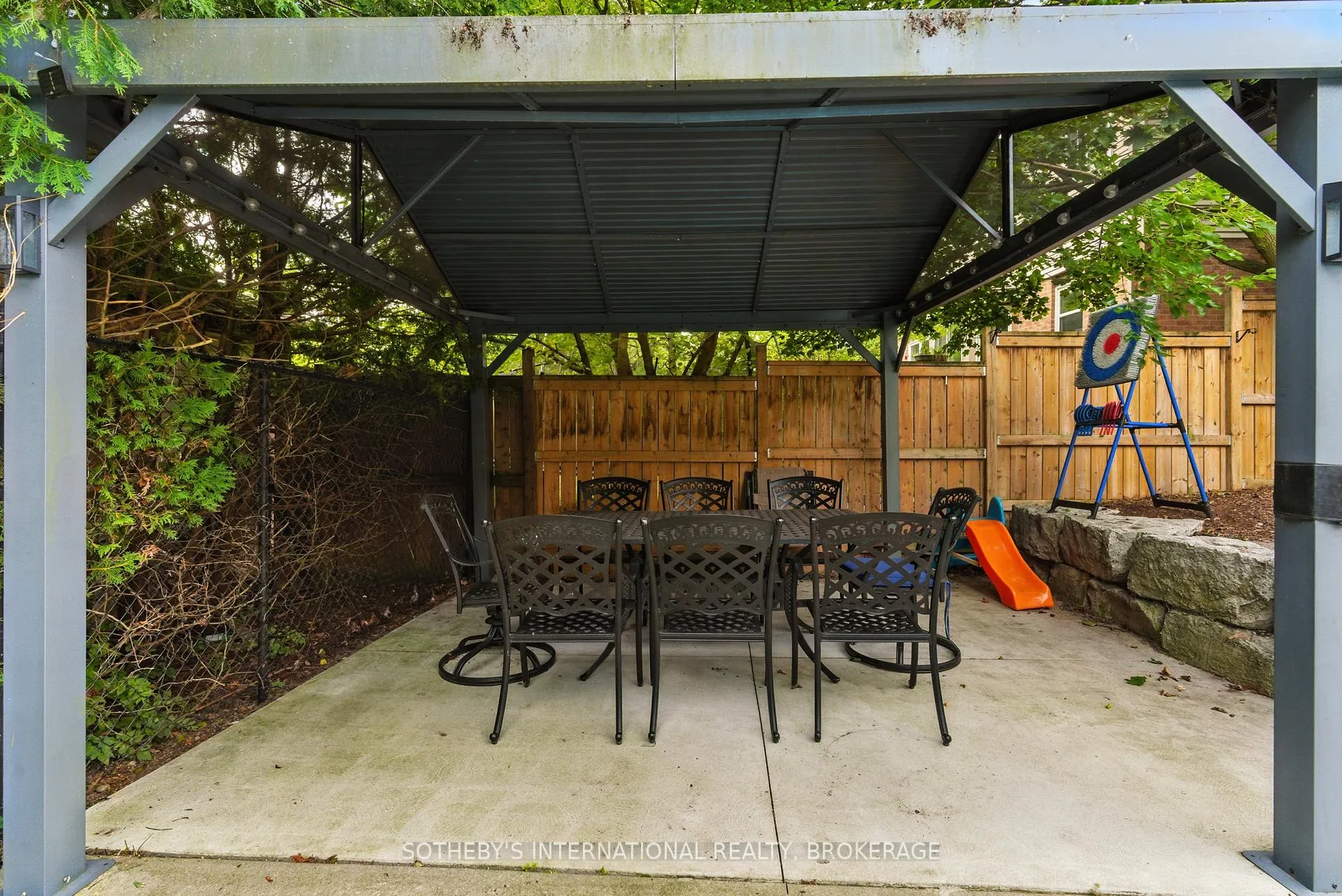 Photo 36 of 32 Sterling Street, St. Catharines, Rykert/Vansickle — HOMEH