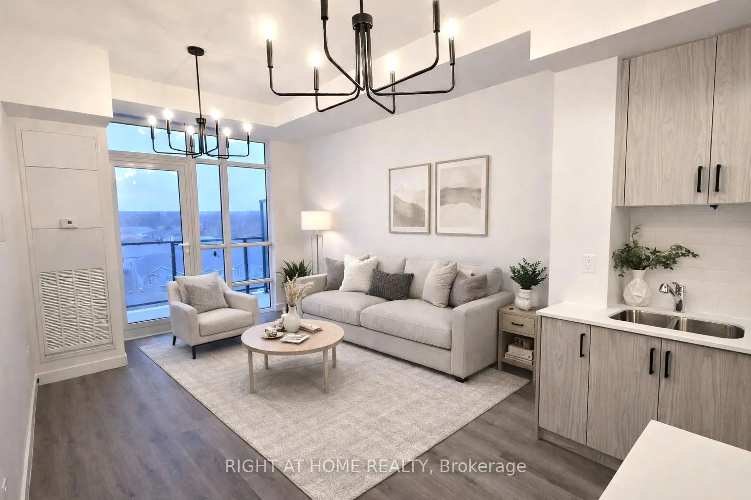 Photo 3 of Unit 603, 461 Green Road, Hamilton, Lakeshore — HOMEH