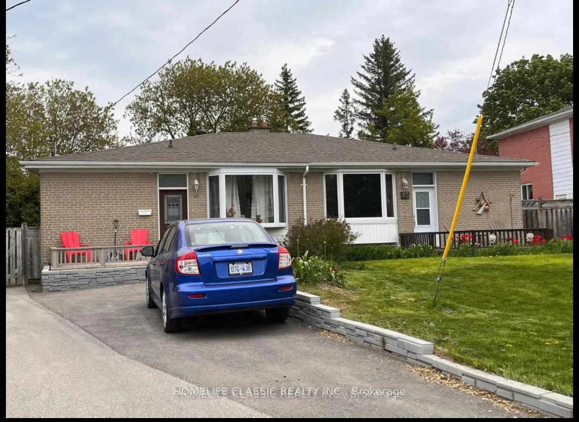 Front of Unit Main fl, 43 Bailey Crescent