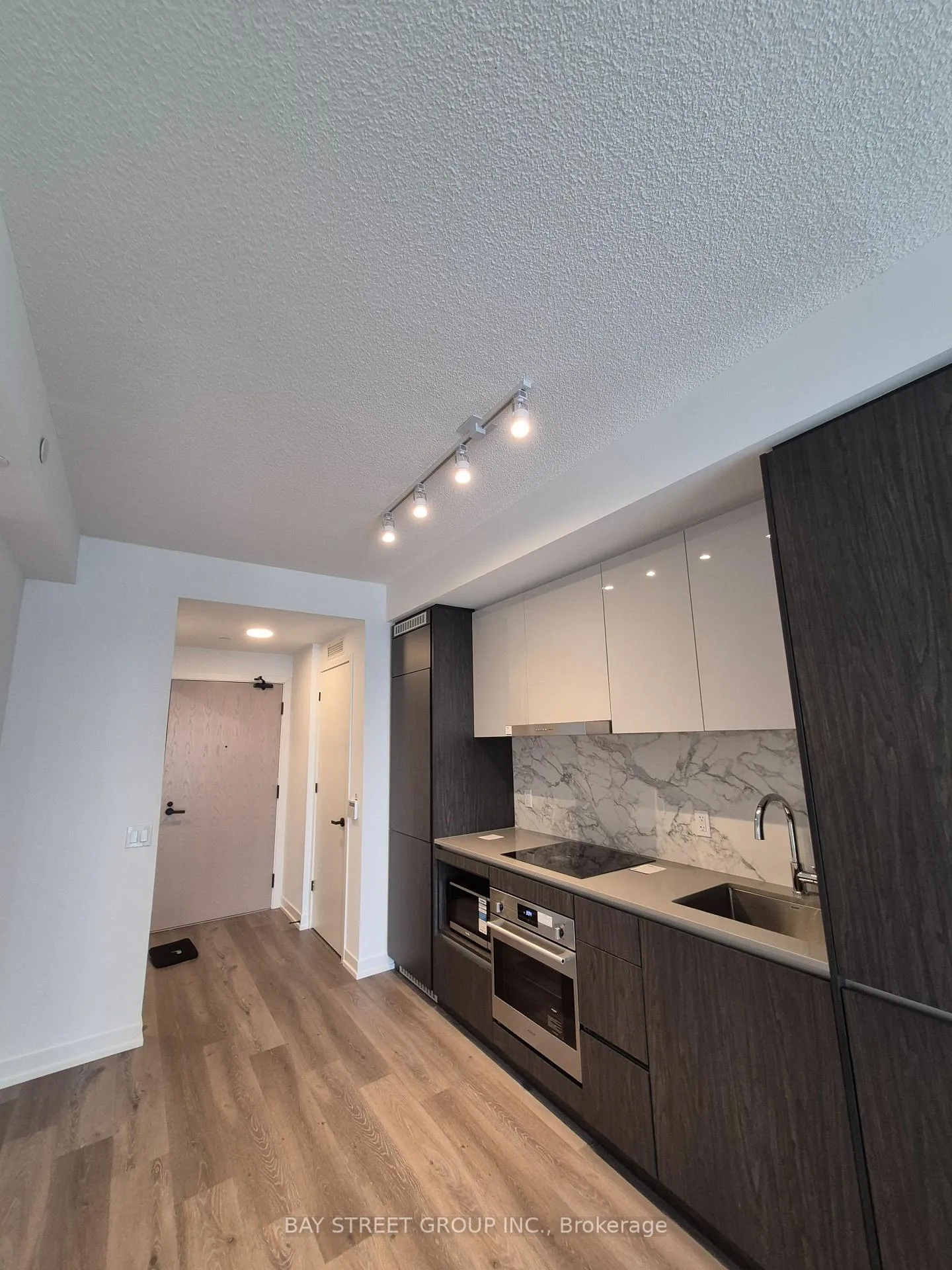 Photo 9 of Unit 3902, 28 Interchange Way, Vaughan, Vaughan Corporate Centre — HOMEH