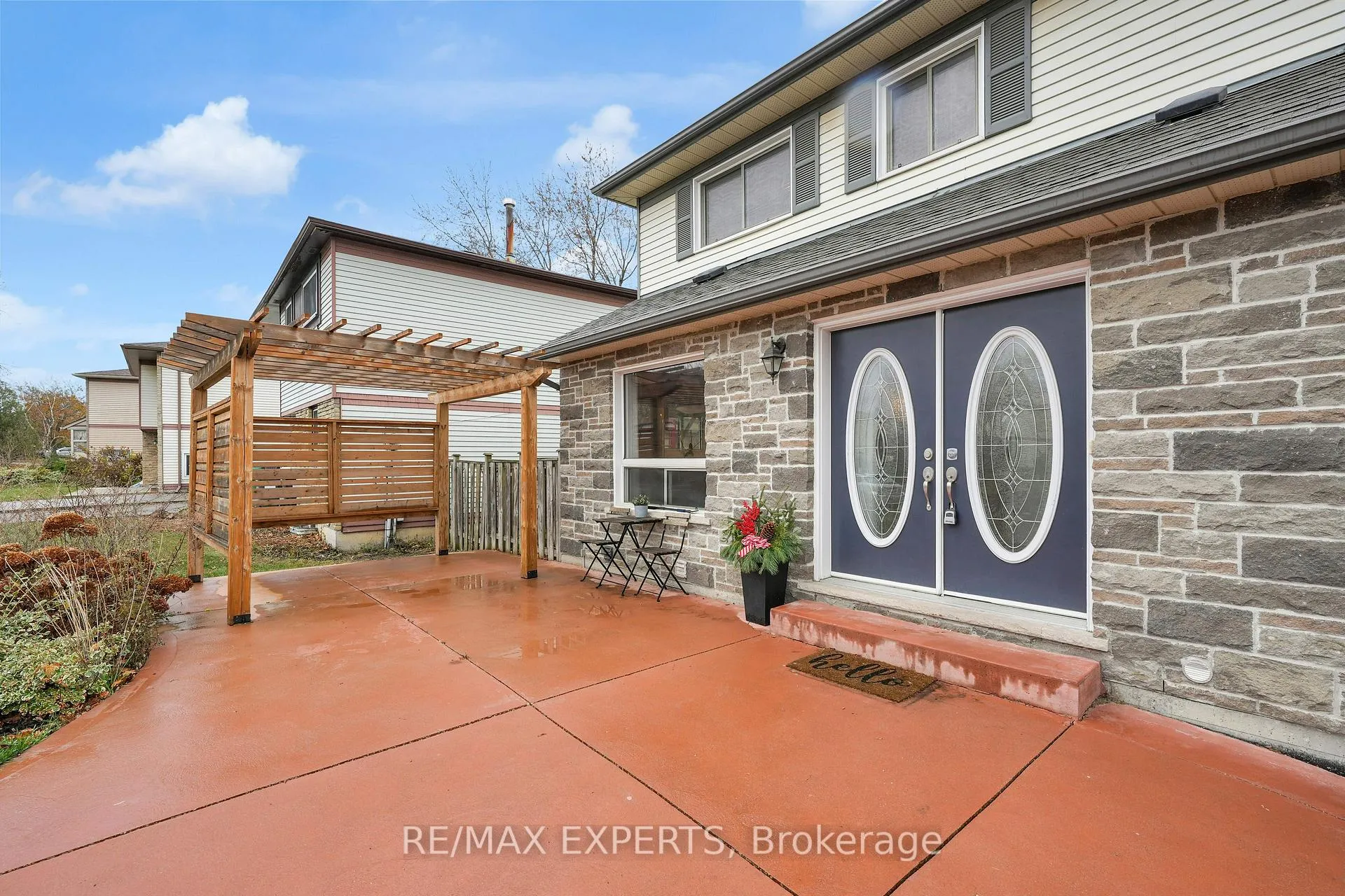 Photo 2 of 73 Downey Drive, Caledon, Bolton East — HOMEH