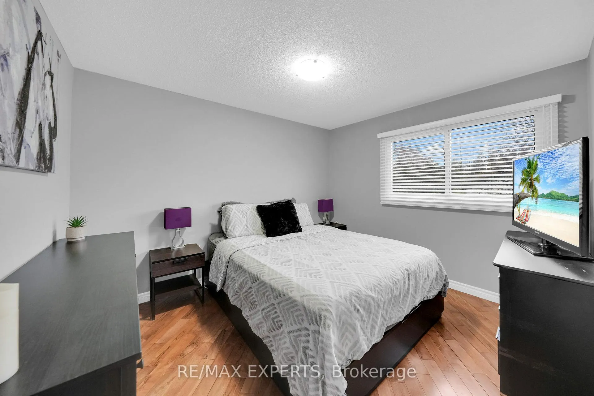 Photo 16 of 73 Downey Drive, Caledon, Bolton East — HOMEH
